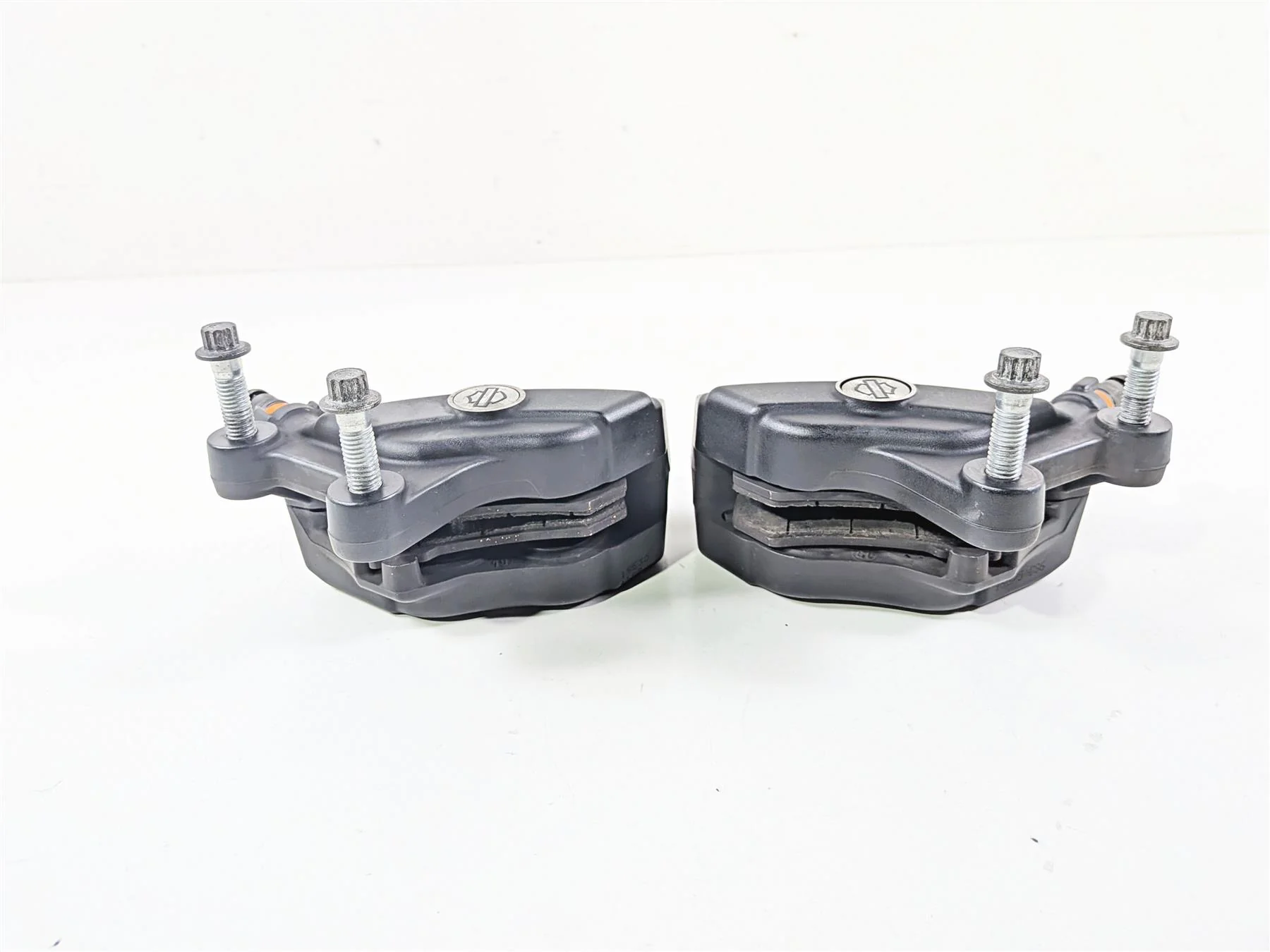 2020 Harley Touring FLTRK Road Glide Front Brake Caliper Set 43027-08 44023-08 - Image 7