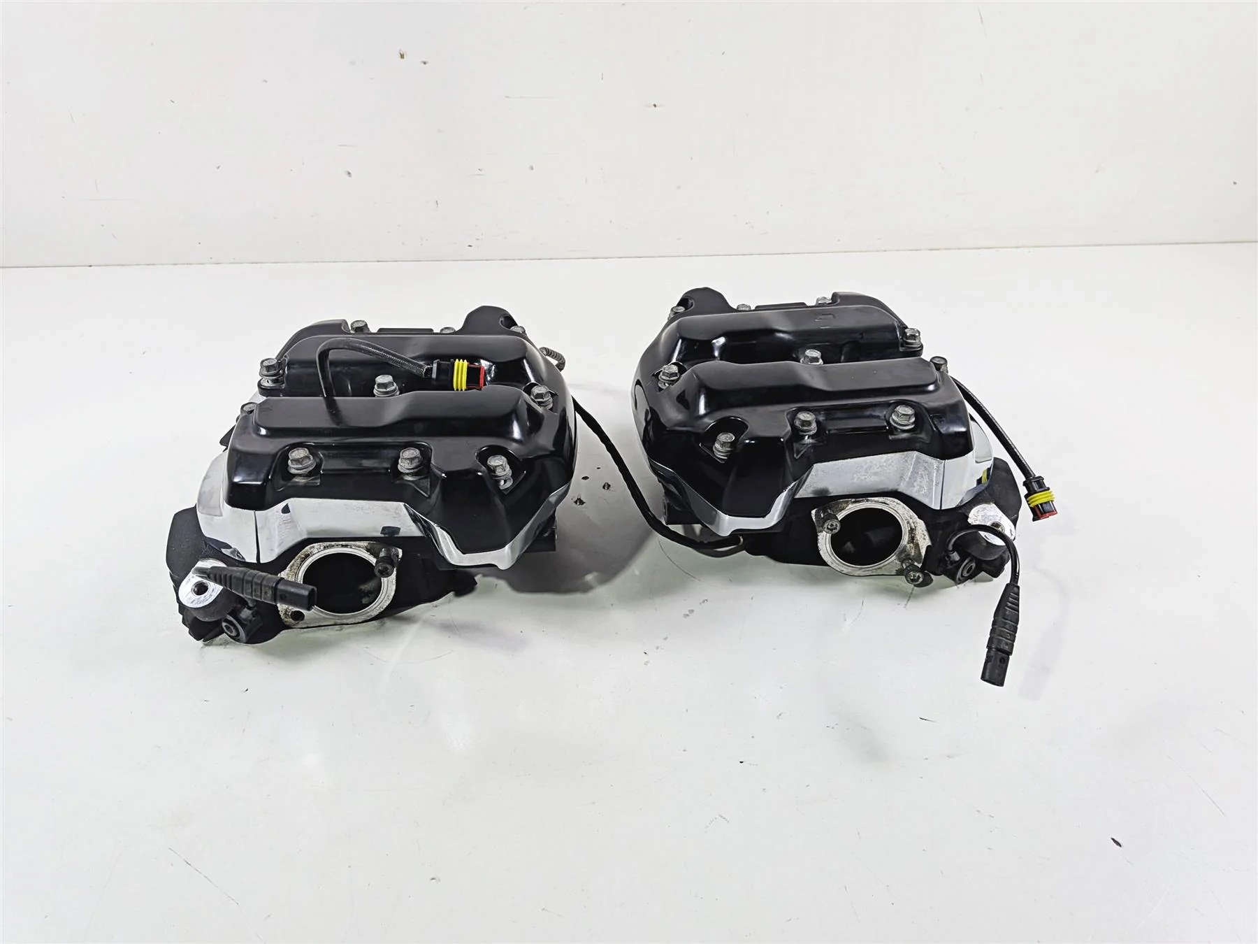 2020 Harley Touring FLTRK Road Glide Front Rear M8 Cylinder Head Set 16500508 - Image 12