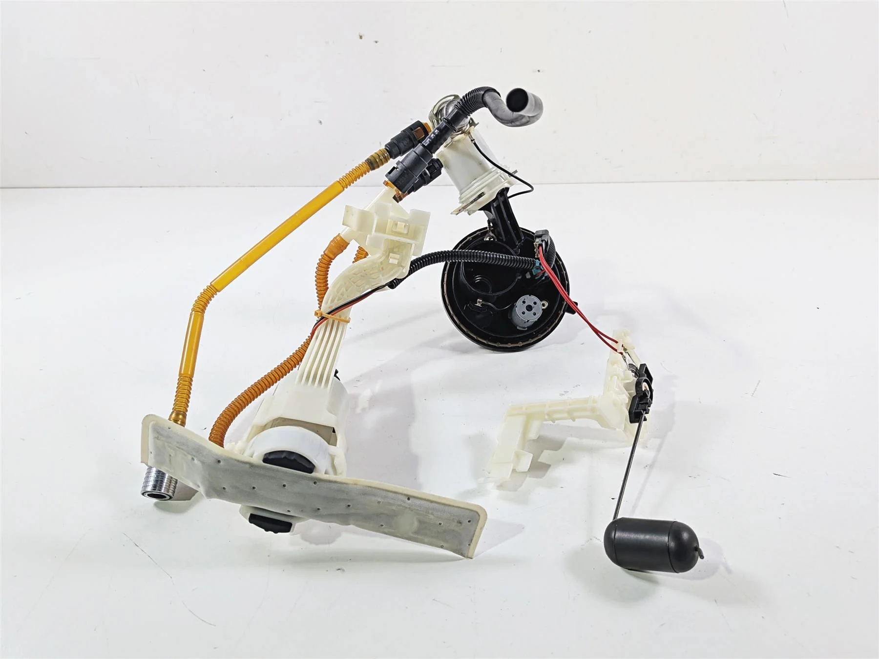 2020 Harley Touring FLTRK Road Glide Fuel Gas Petrol Pump 62908-08 75069-08D - Image 6