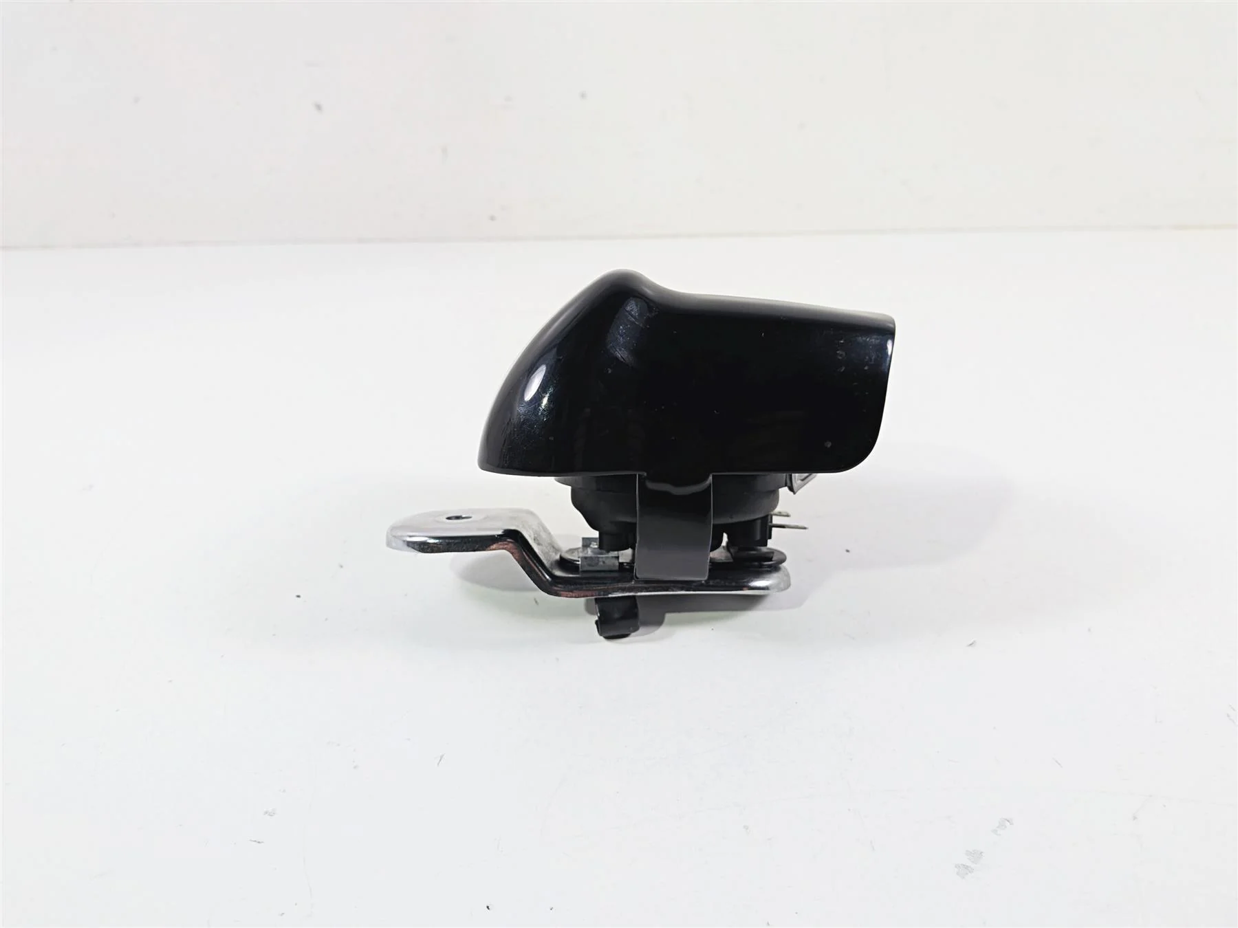 2020 Harley Touring FLTRK Road Glide Horn & Cover 61300523A 69060-90H - Image 6