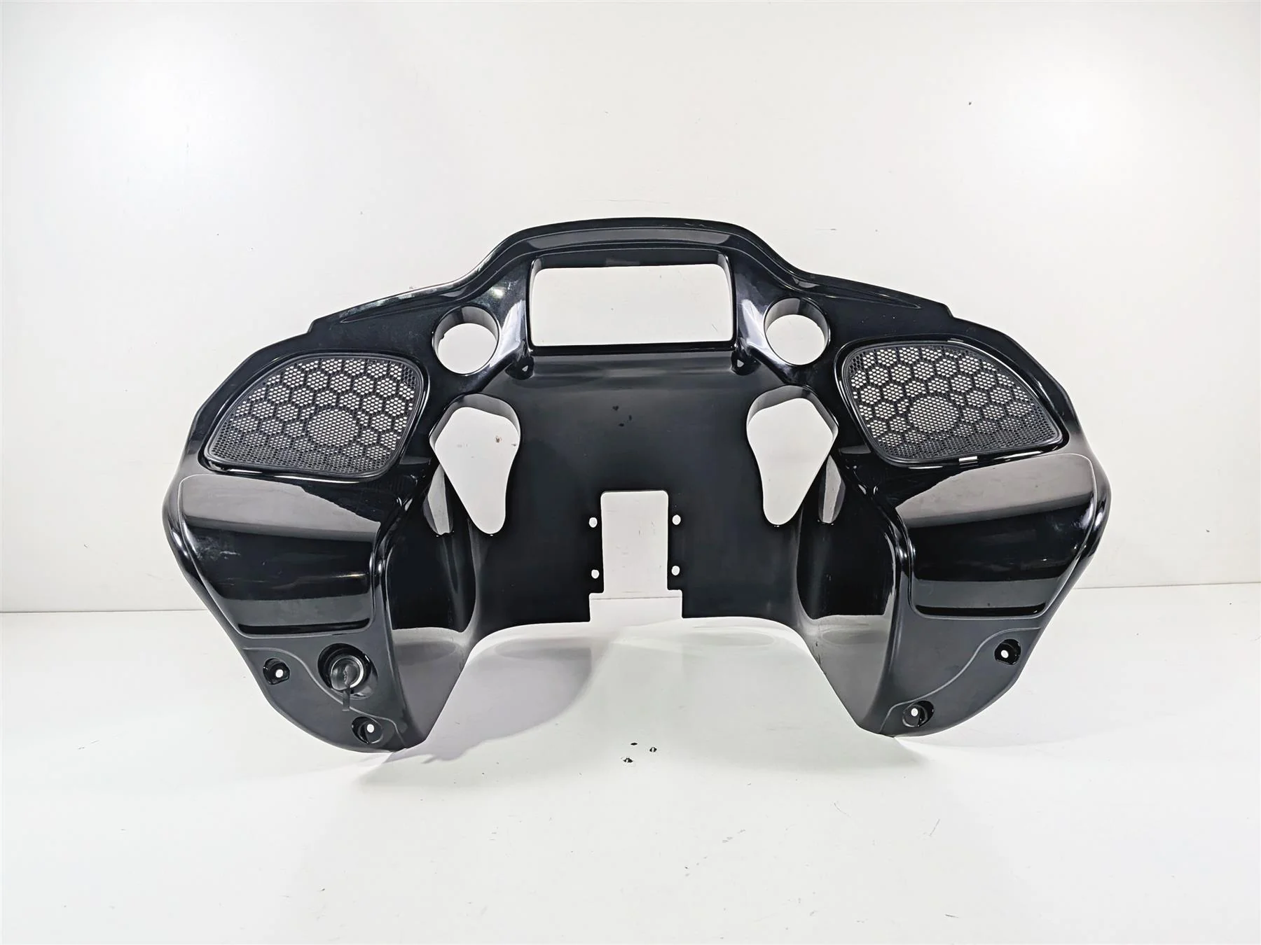 2020 Harley Touring FLTRK Road Glide Inner Front Nose Fairing 57000374DH - Image 2