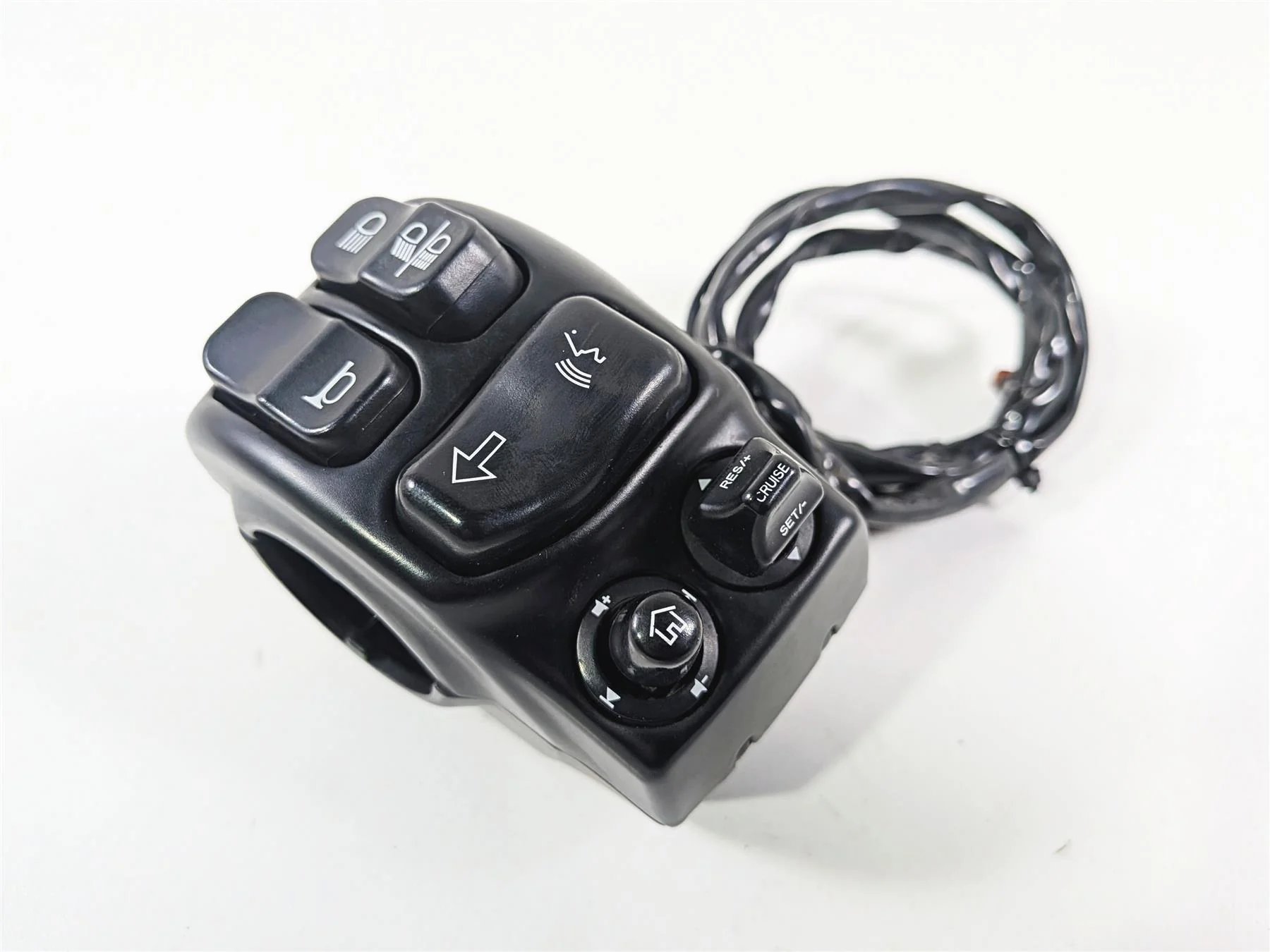 2020 Harley Touring FLTRK Road Glide Left Hand Control Switch - No Tc 71500128B - Image 12