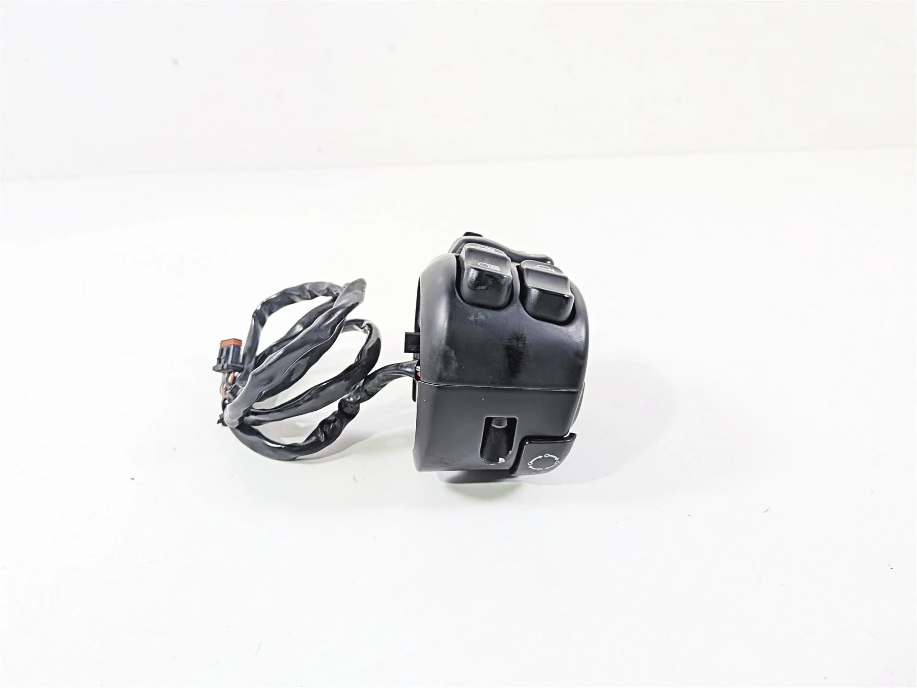 2020 Harley Touring FLTRK Road Glide Left Hand Control Switch - No Tc 71500128B - Image 3