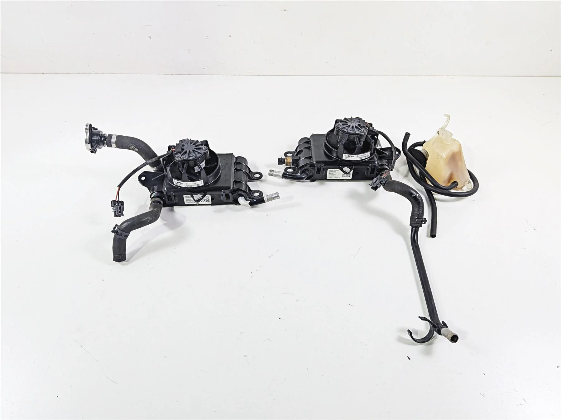 2020 Harley Touring FLTRK Road Glide Left Right Radiator Fan Set 26800004