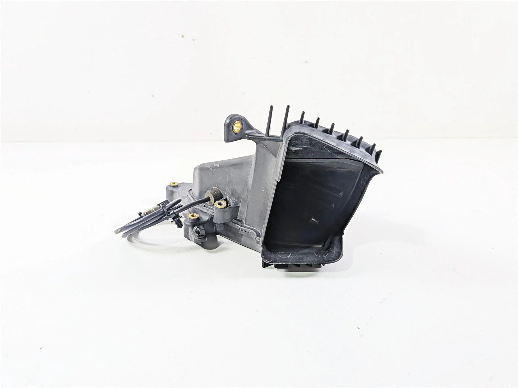 2020 Harley Touring FLTRK Road Glide Media Storage Compartment Right 76000492 - Image 4