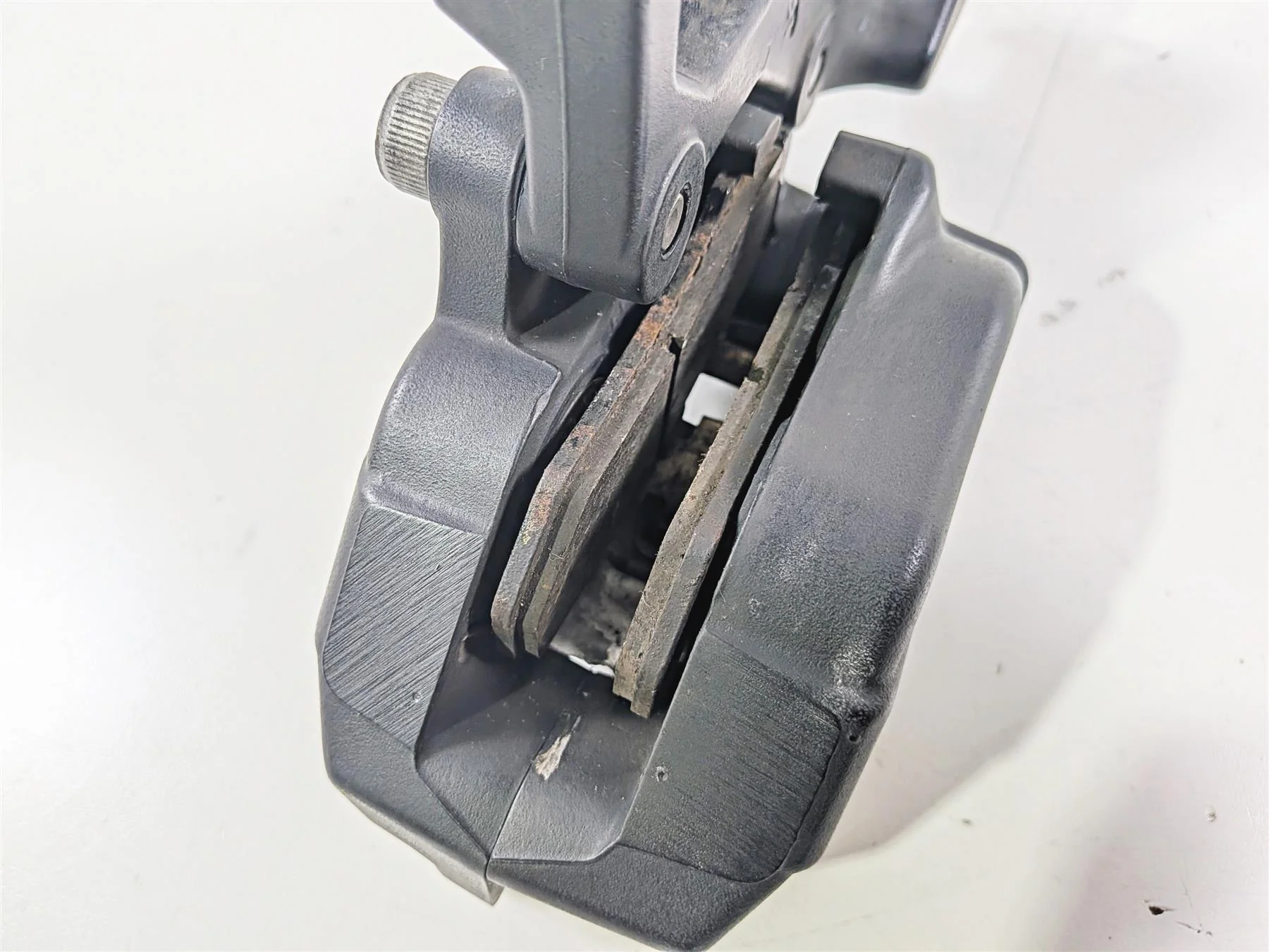 2020 Harley Touring FLTRK Road Glide Rear Brake Caliper & Bracket 44080-08C - Image 10