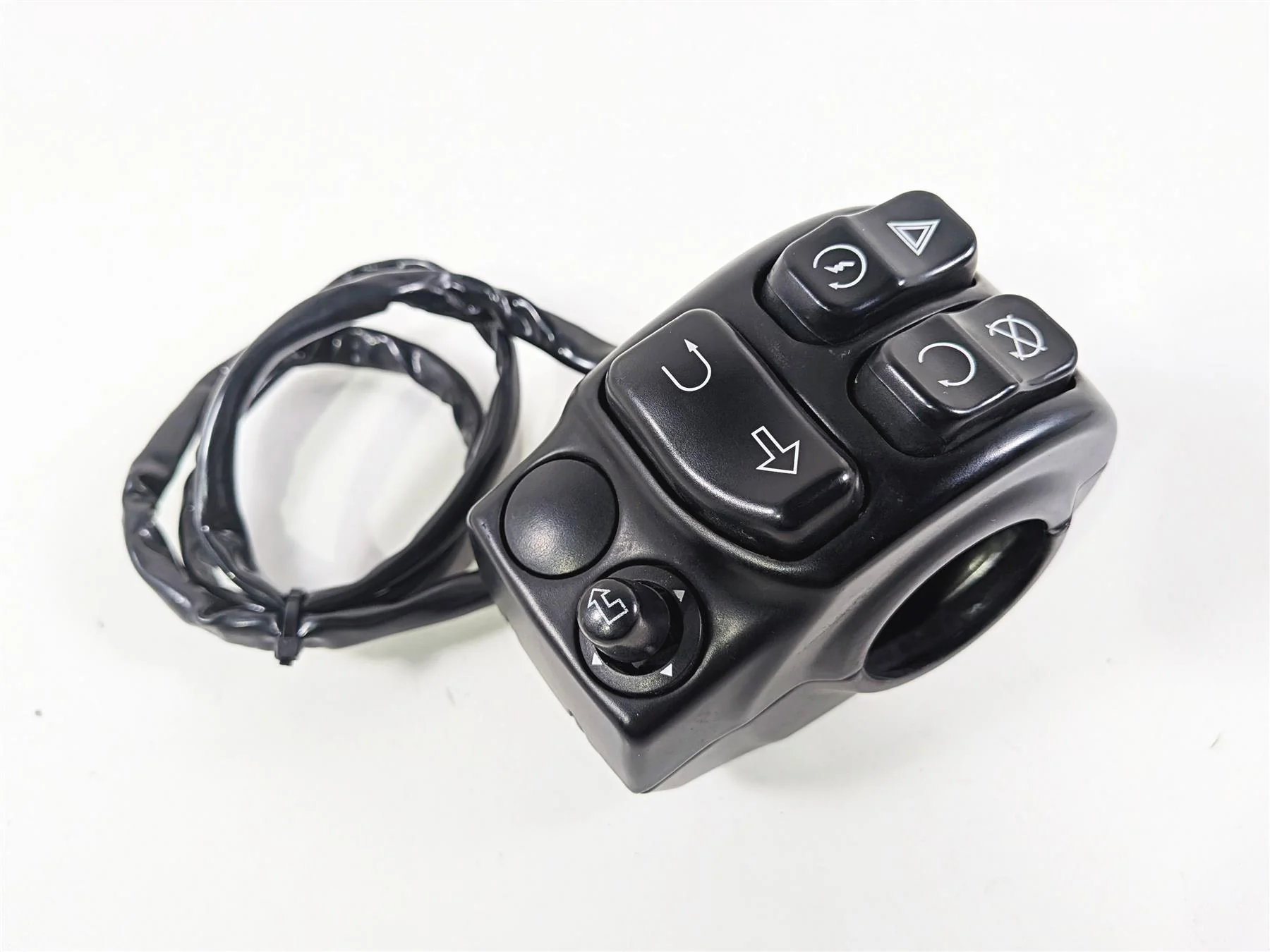 2020 Harley Touring FLTRK Road Glide Right Hand Control Switch Boom Gts 71500501 - Image 12