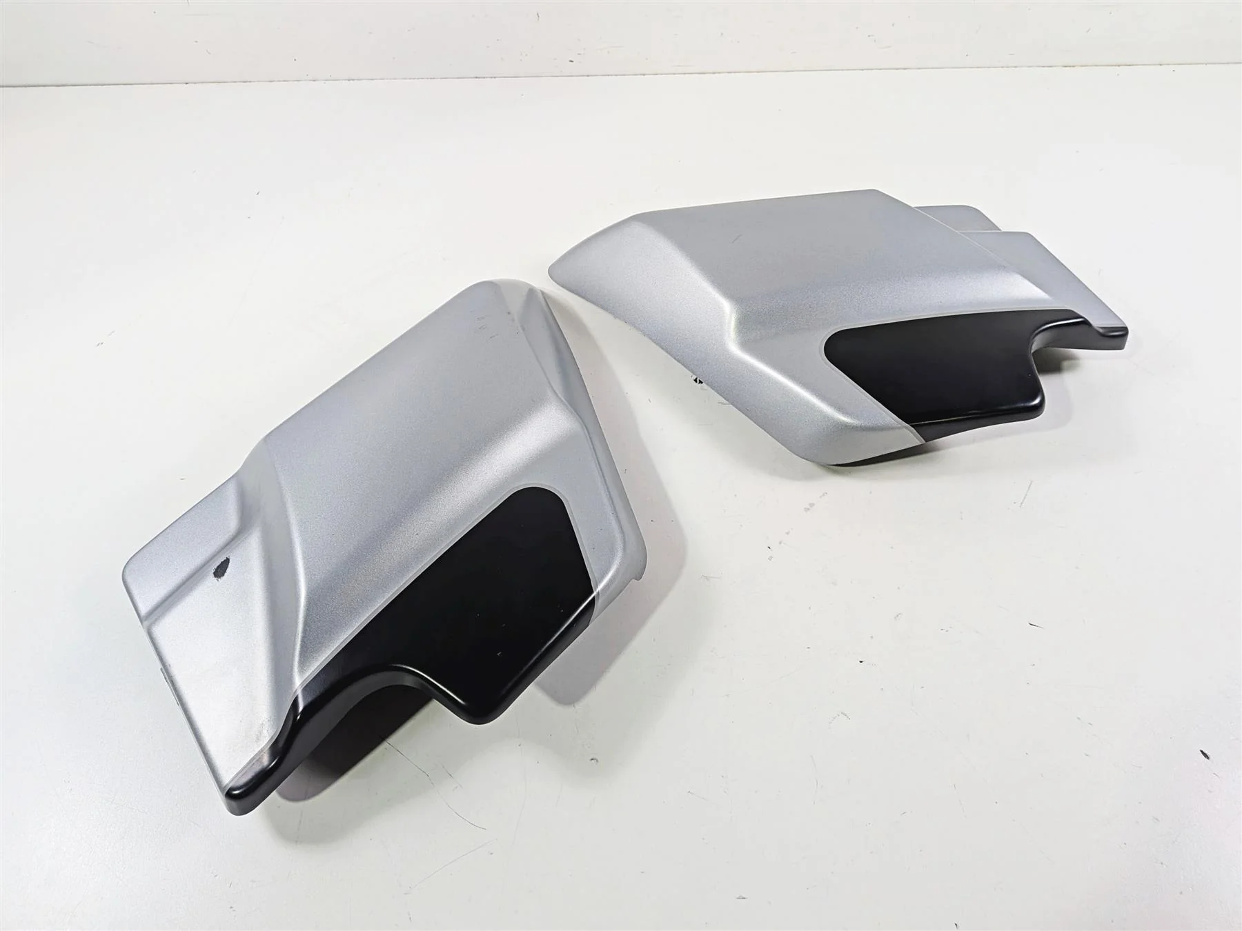 2020 Harley Touring FLTRK Road Glide Side Cover Fairing Set 66048-09A 66250-09 - Image 12