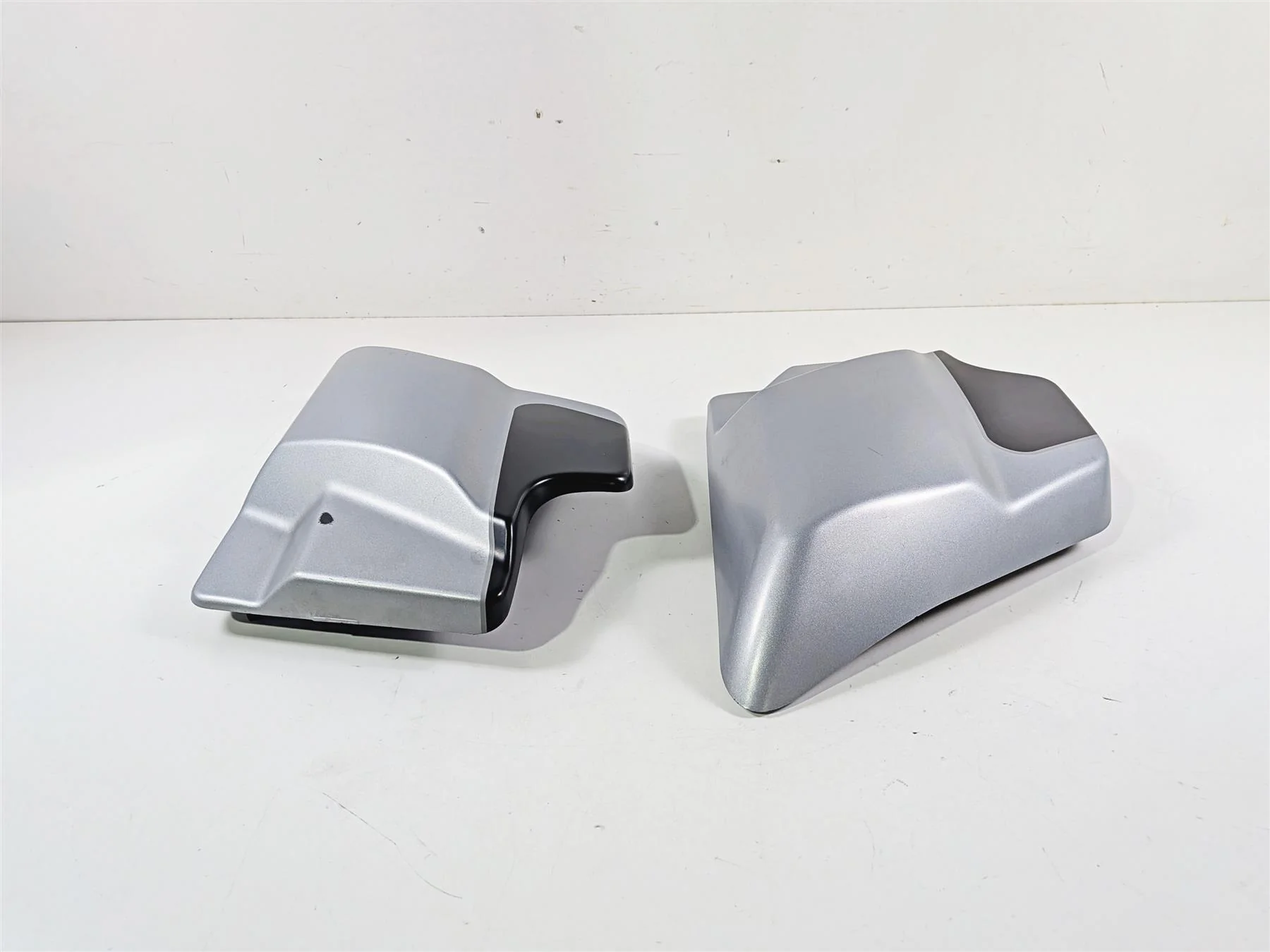 2020 Harley Touring FLTRK Road Glide Side Cover Fairing Set 66048-09A 66250-09 - Image 3