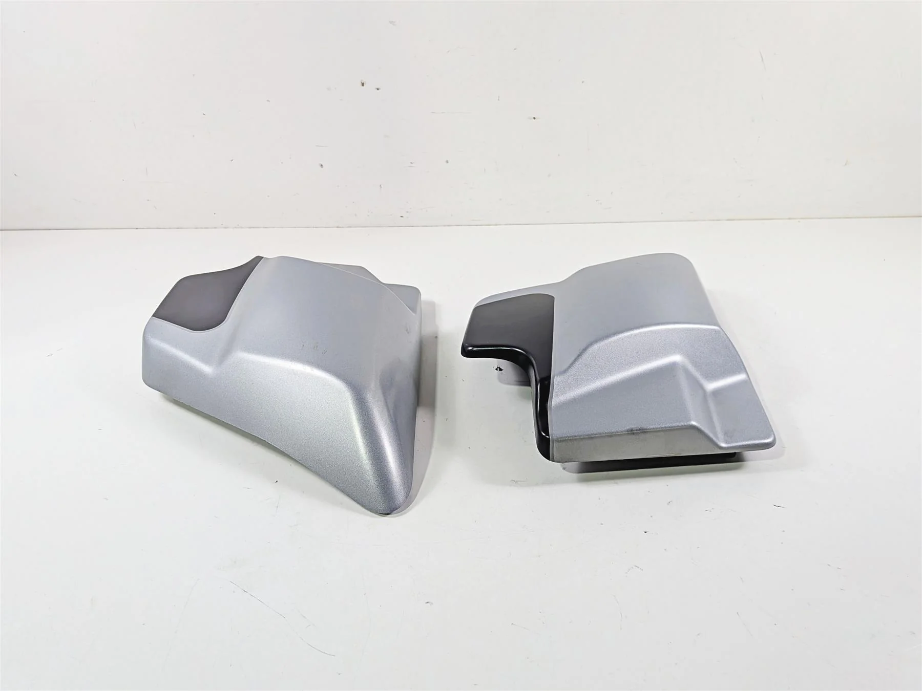 2020 Harley Touring FLTRK Road Glide Side Cover Fairing Set 66048-09A 66250-09 - Image 5