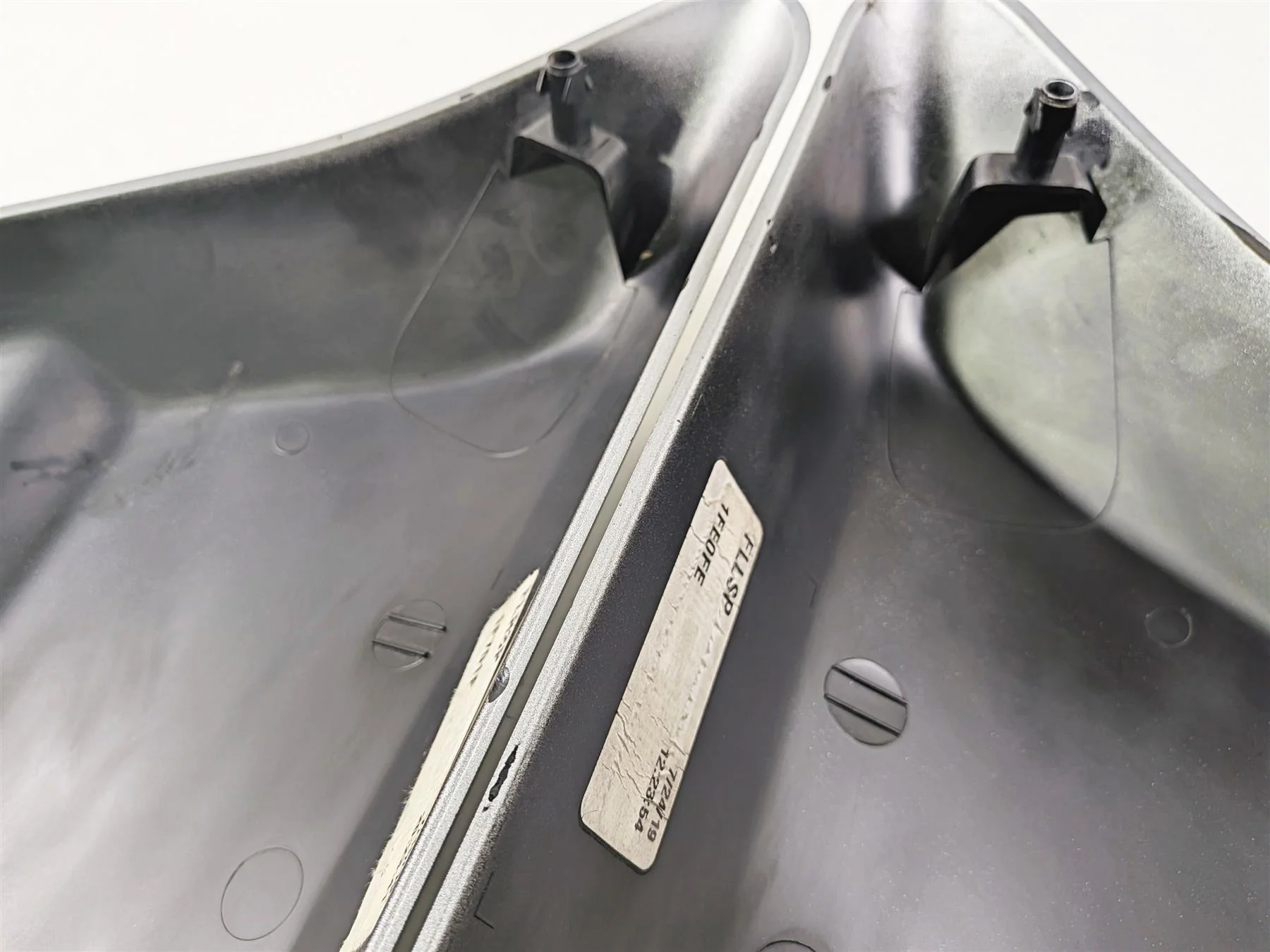 2020 Harley Touring FLTRK Road Glide Side Cover Fairing Set 66048-09A 66250-09 - Image 8