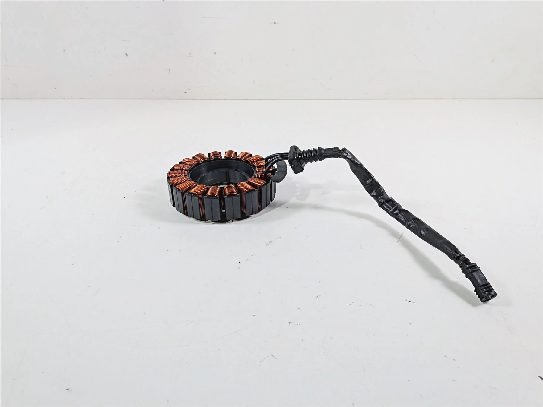 2020 Harley Touring FLTRK Road Glide Stator Alternator Generator 29900145 - Image 2