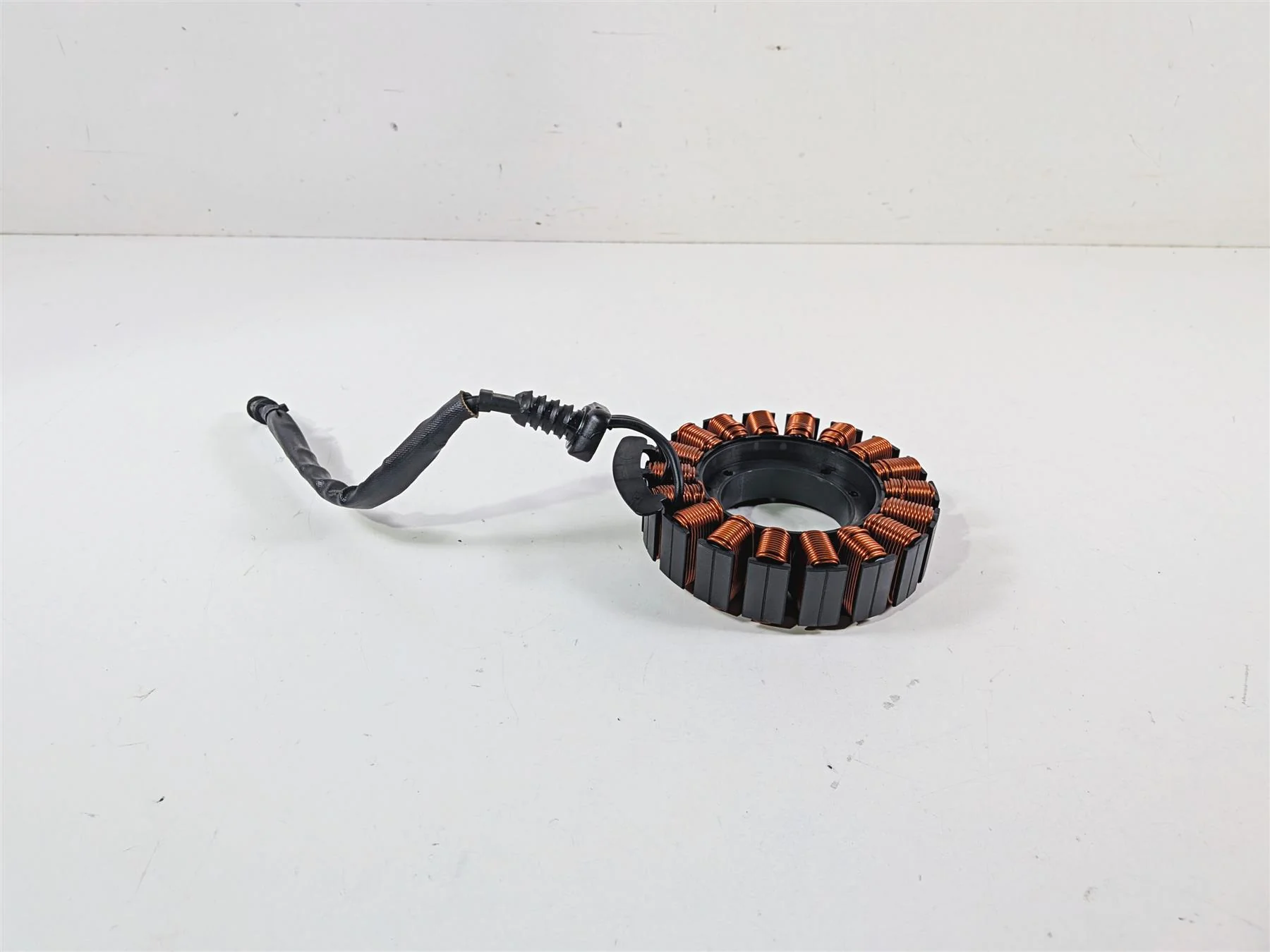 2020 Harley Touring FLTRK Road Glide Stator Alternator Generator 29900145 - Image 4