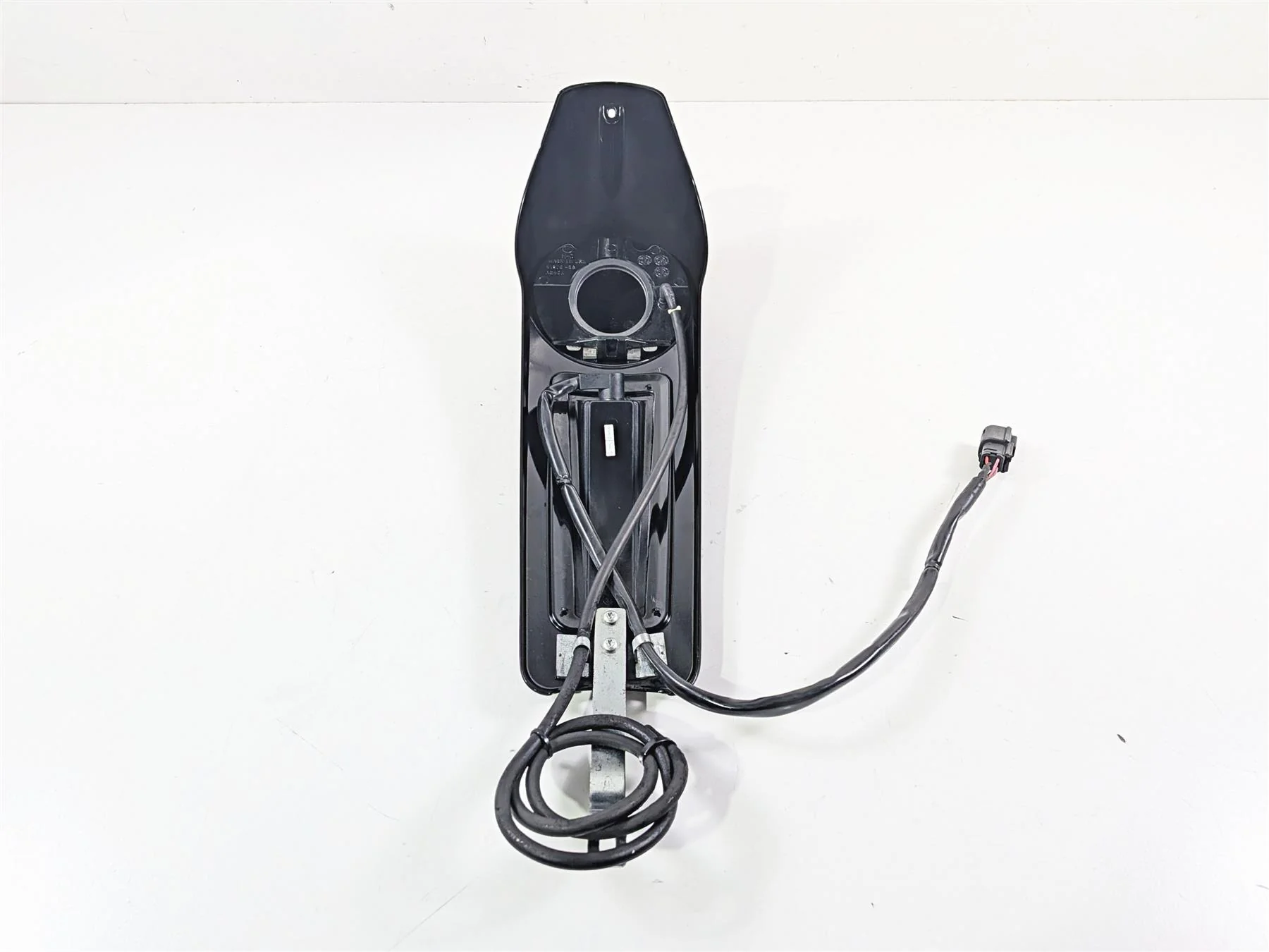 2020 Harley Touring FLTRK Road Glide Upper Fuel Tank Dash Cover 70900502 - Image 5