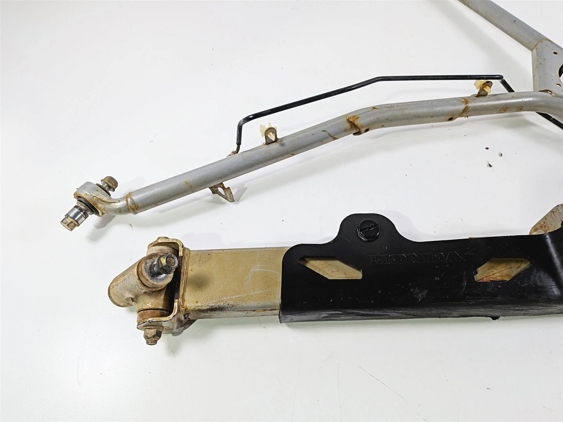 2020 Honda Talon SXS1000 S2R 1000R Rear Left  Trailing Arm Spindle 52360-HL6-A10 - Image 3