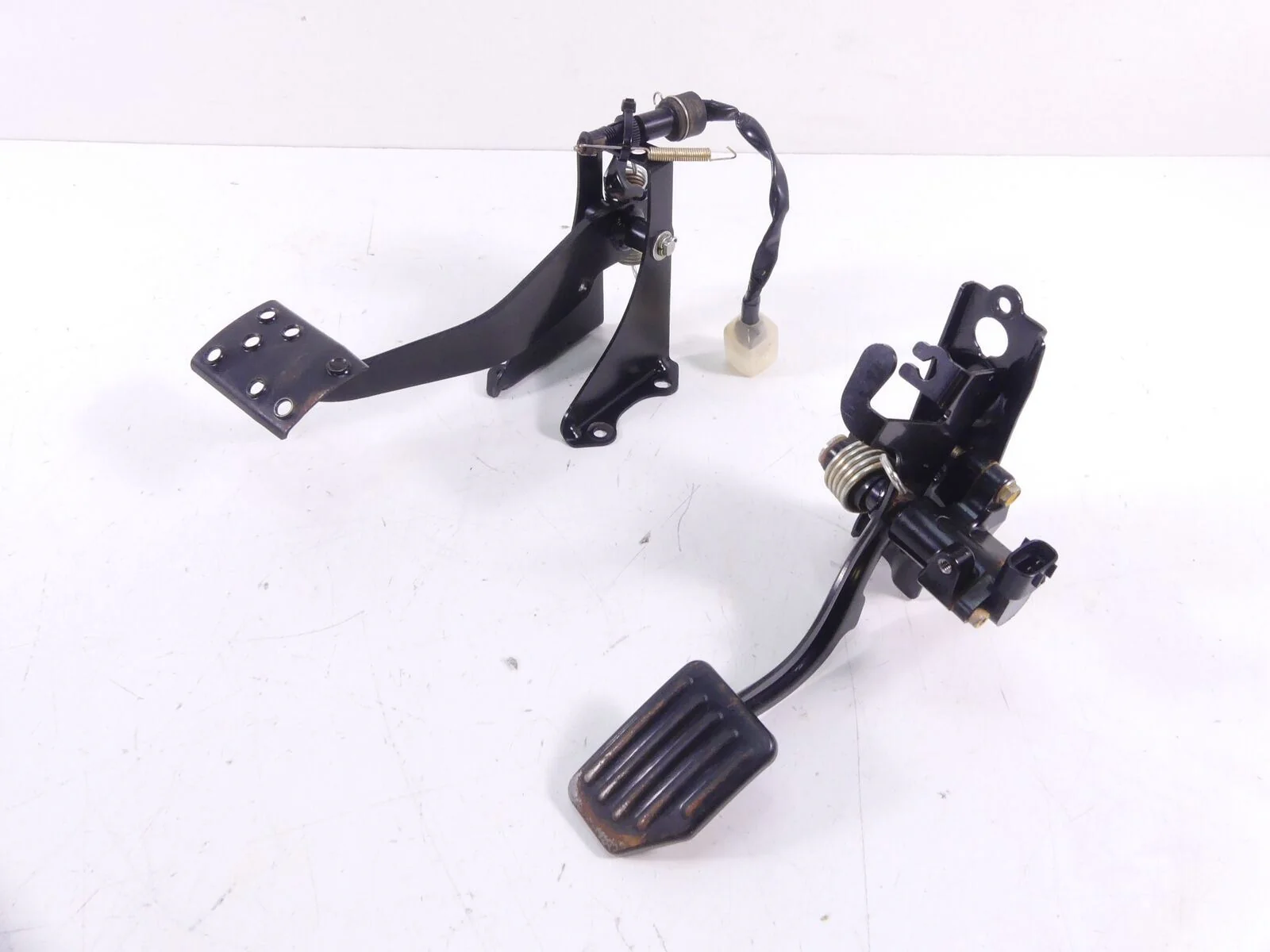 2020 Honda Talon SXS1000 S2X Foot Accelerate Brake Pedal Set 46560-HL6-A00 - Image 3