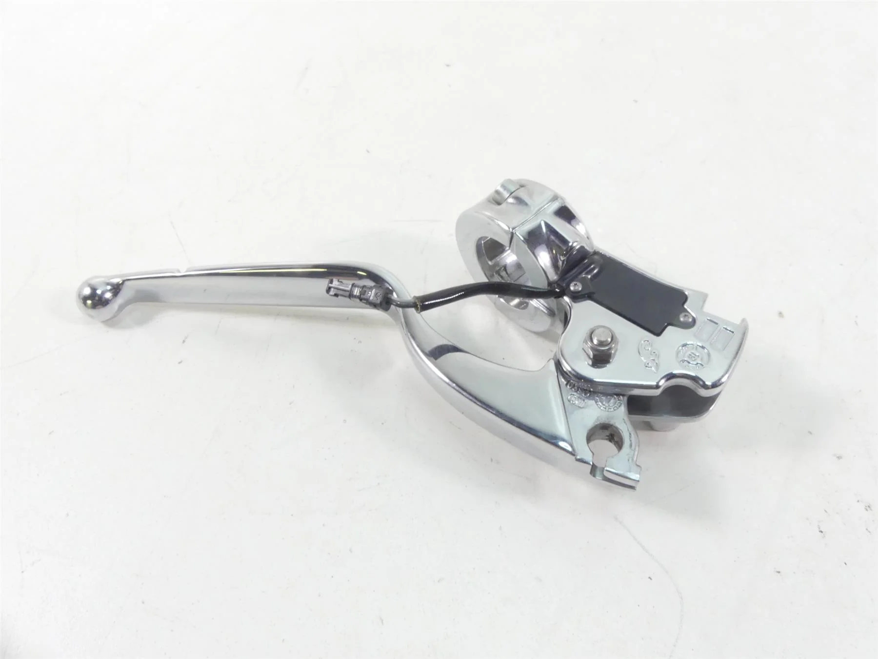 2020 Indian Roadmaster Chrome Clutch Perch Lever Handle Holder Set 1323706 - Image 6