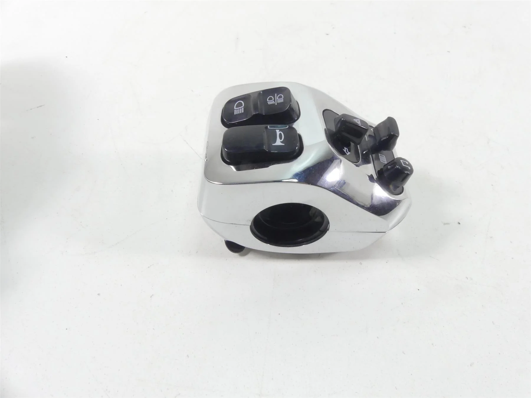2020 Indian Roadmaster Left Hand Chrome Light Horn Control Switch 2415171 - Image 3