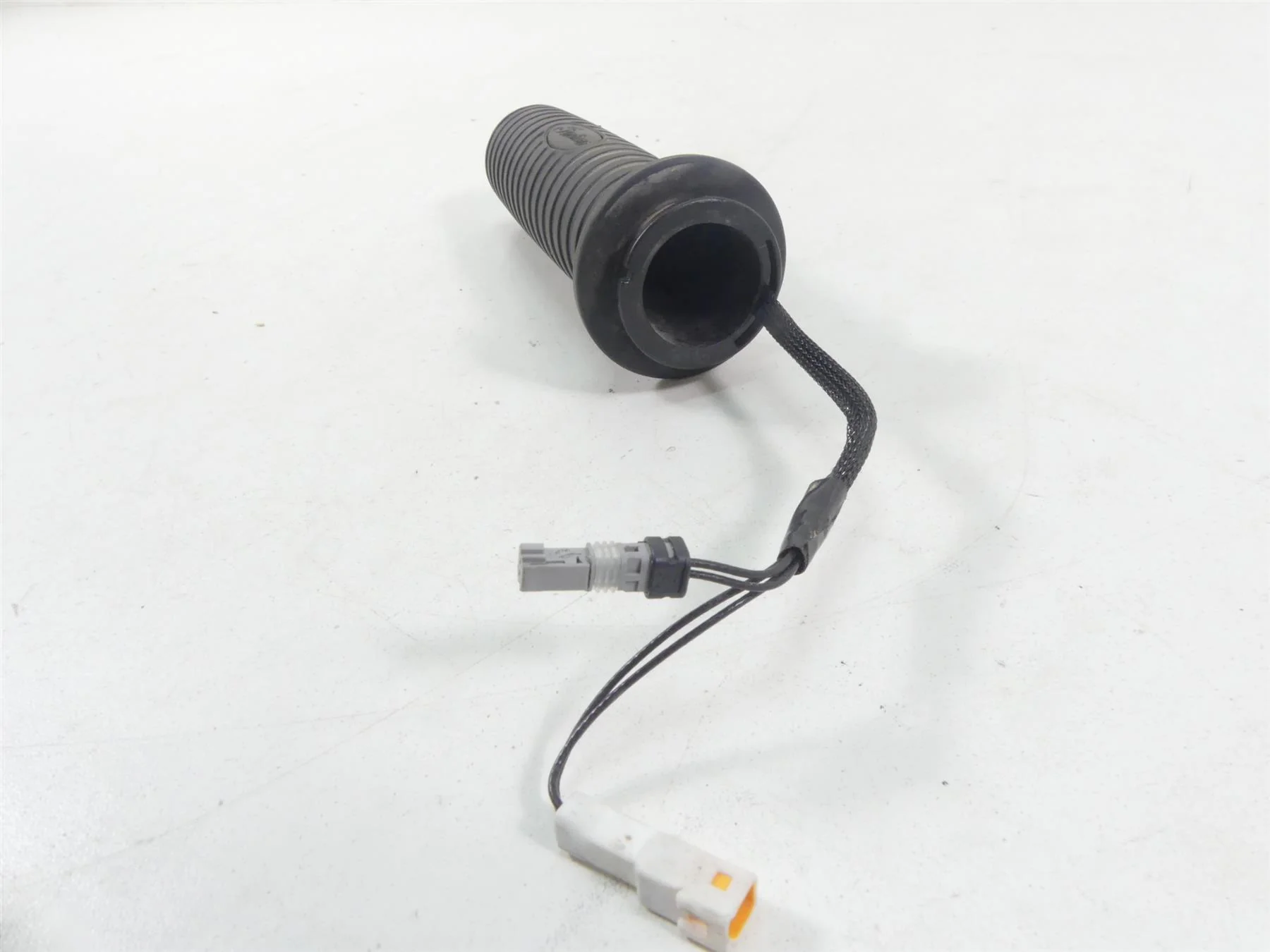 2020 Indian Roadmaster Left Hand Heated Grip Handle 5416282 - Image 5