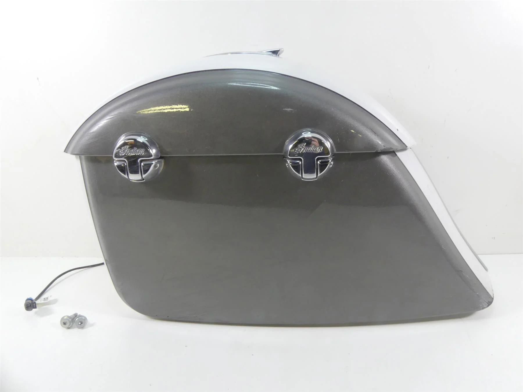 2020 Indian Roadmaster Left Saddlebag Saddle Bag & Actuator Motor 5456385