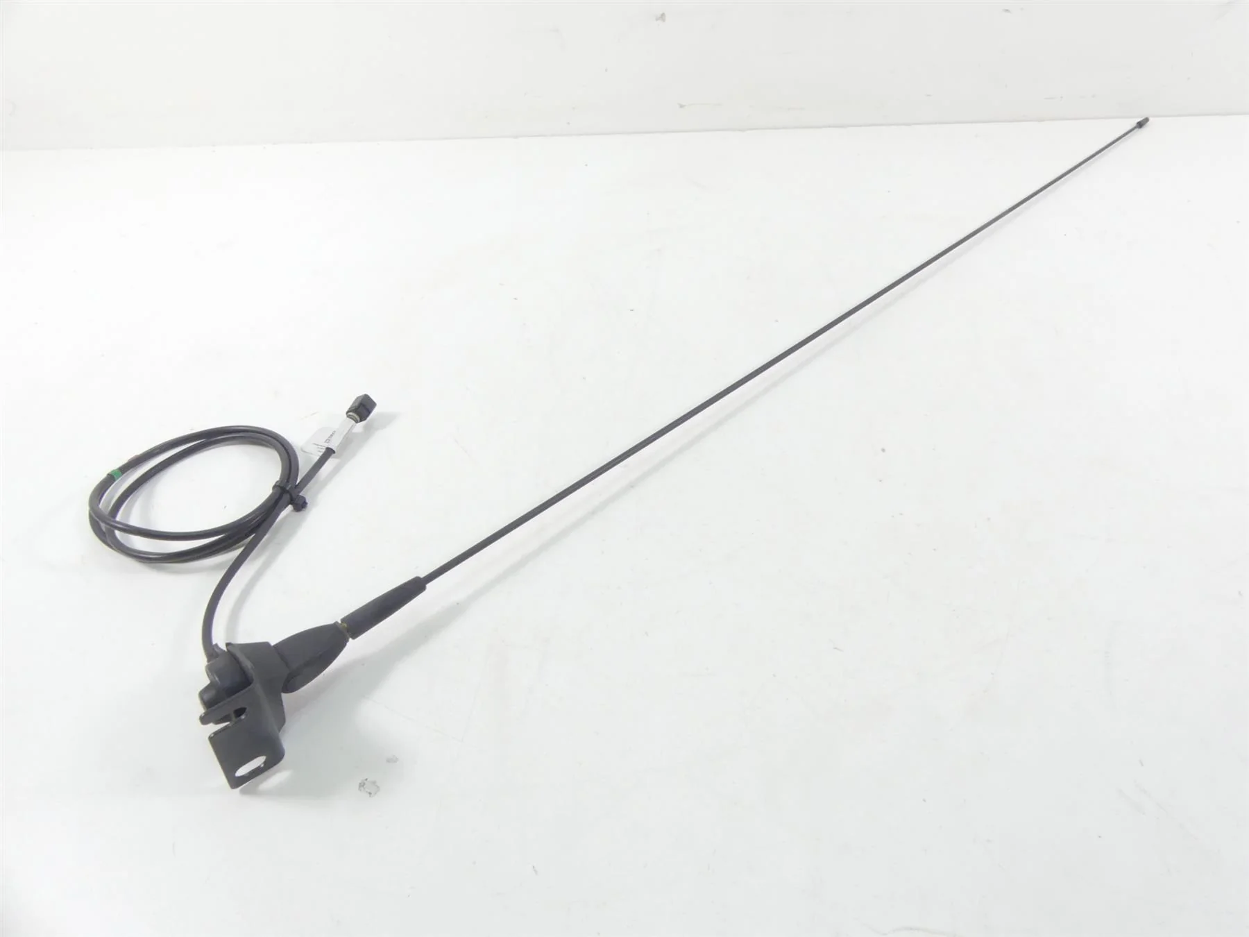 2020 Indian Roadmaster Radio AM / FM Antenna & Cable Set 2414780 Rev01 4012213 - Image 2