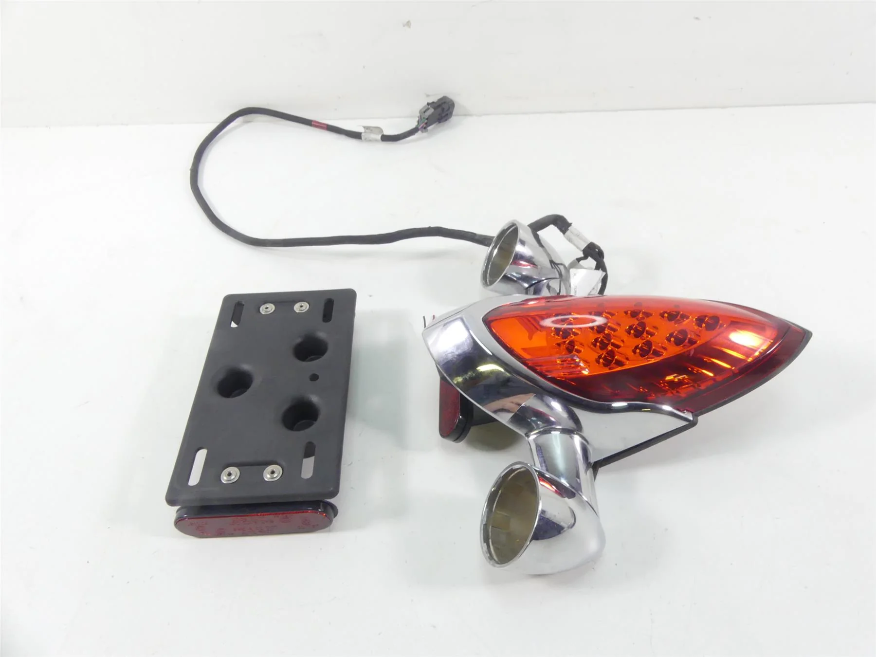 2020 Indian Roadmaster Rear Taillight Tail Light Blinker Bucket Set 5138445 - Image 4