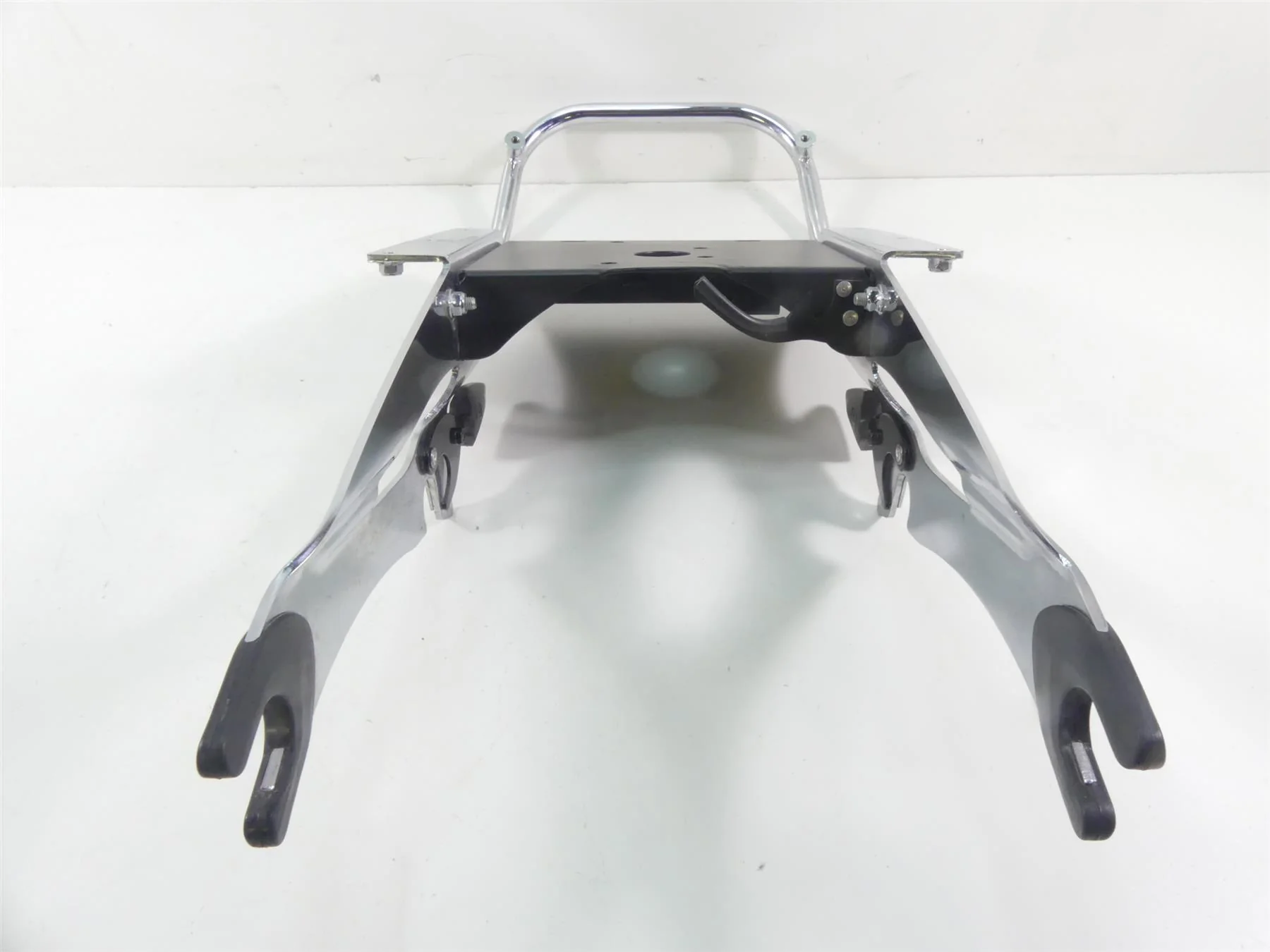 2020 Indian Roadmaster Rear Trunk Quick Release Mount Hardware Kit 5139657 - Image 5