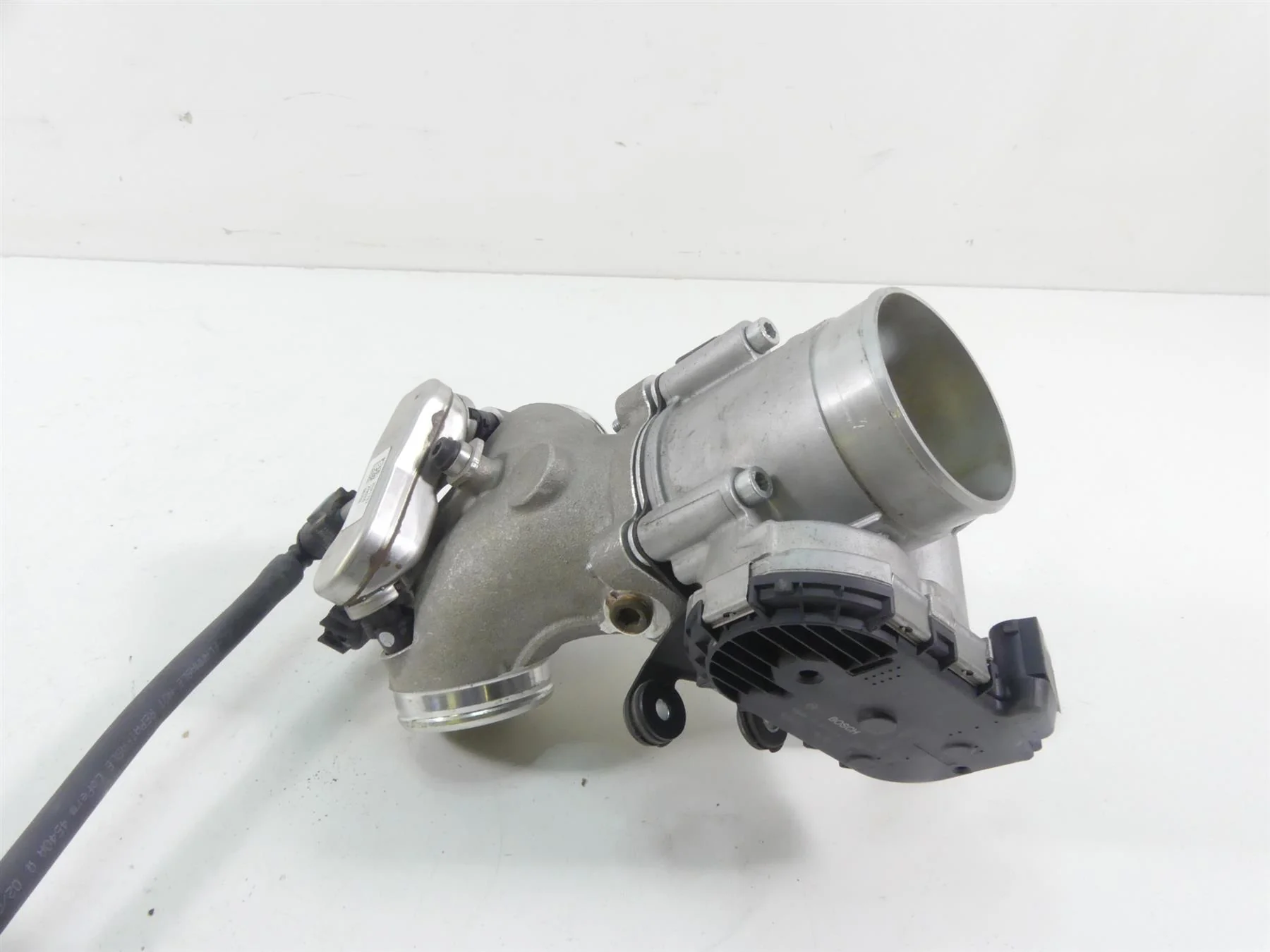2020 Indian Roadmaster Throttle Body Fuel Injectors & Intake Manifold 1204685 - Image 3