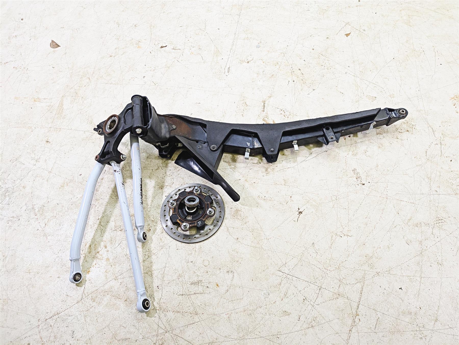 2020 Kawasaki Teryx KRX KRF 1000 Rear Left Trailing Arm 39007-0428 39186-0325
