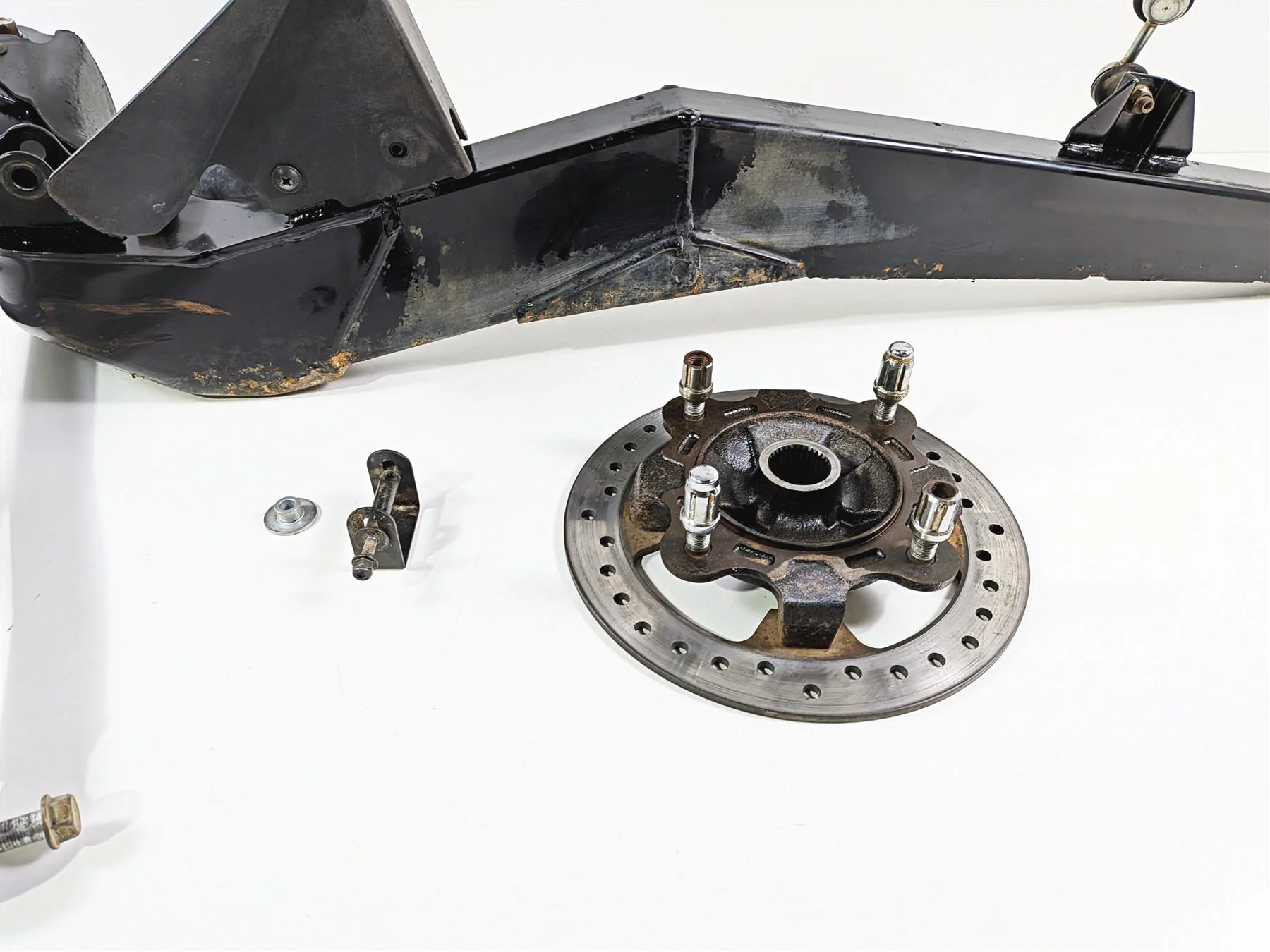 2020 Kawasaki Teryx KRX KRF 1000 Rear Left Trailing Arm 39007-0428 39186-0325 - Image 4