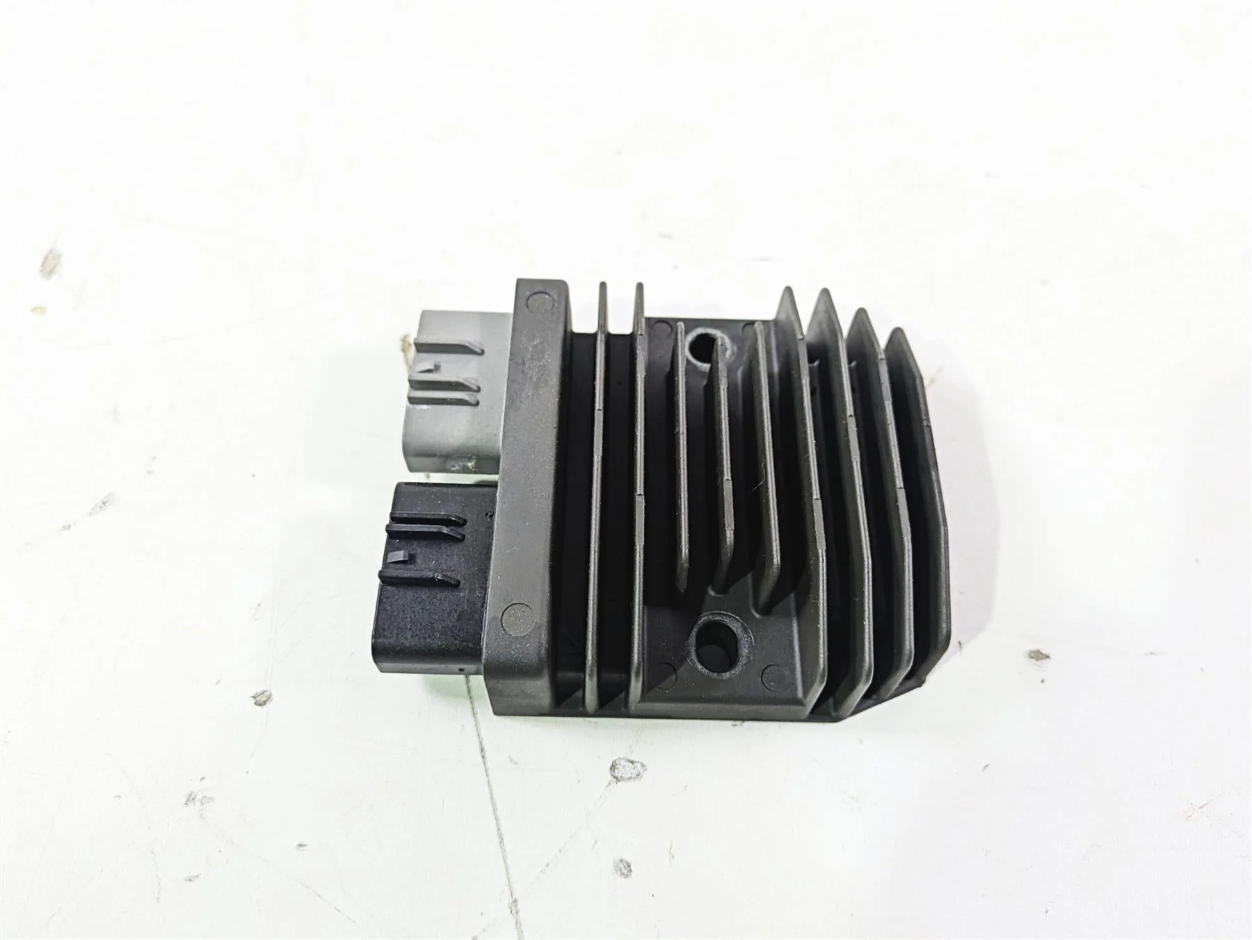 2020 Kawasaki Teryx KRX KRF 1000 Rectifier Voltage Regulator 21066-0771 FH027BA - Image 2