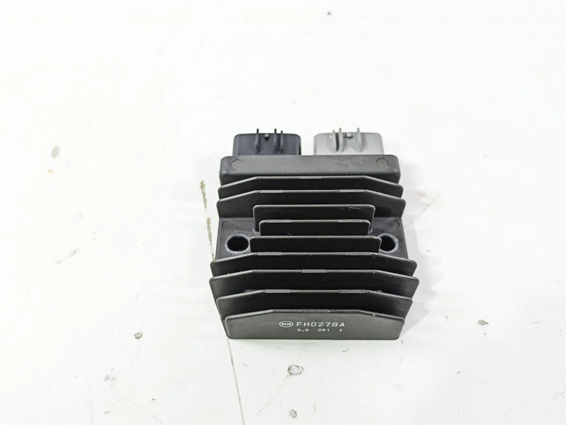 2020 Kawasaki Teryx KRX KRF 1000 Rectifier Voltage Regulator 21066-0771 FH027BA - Image 3