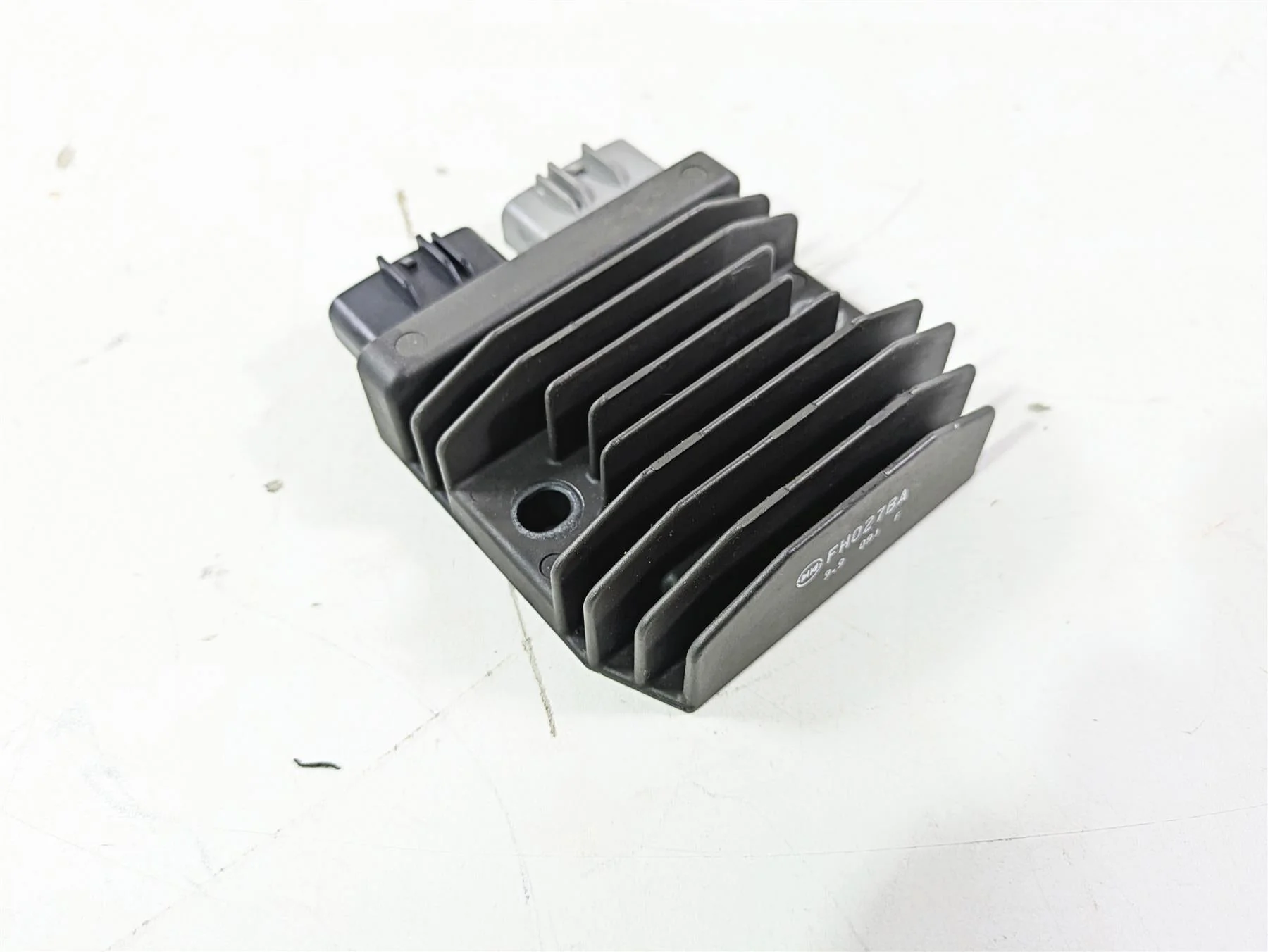 2020 Kawasaki Teryx KRX KRF 1000 Rectifier Voltage Regulator 21066-0771 FH027BA - Image 9