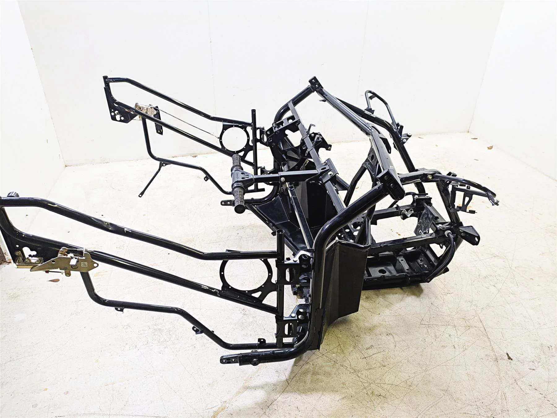 2020 Kawasaki Teryx KRX KRF 1000 Straight Front Sub Frame Chassis READ - Image 2