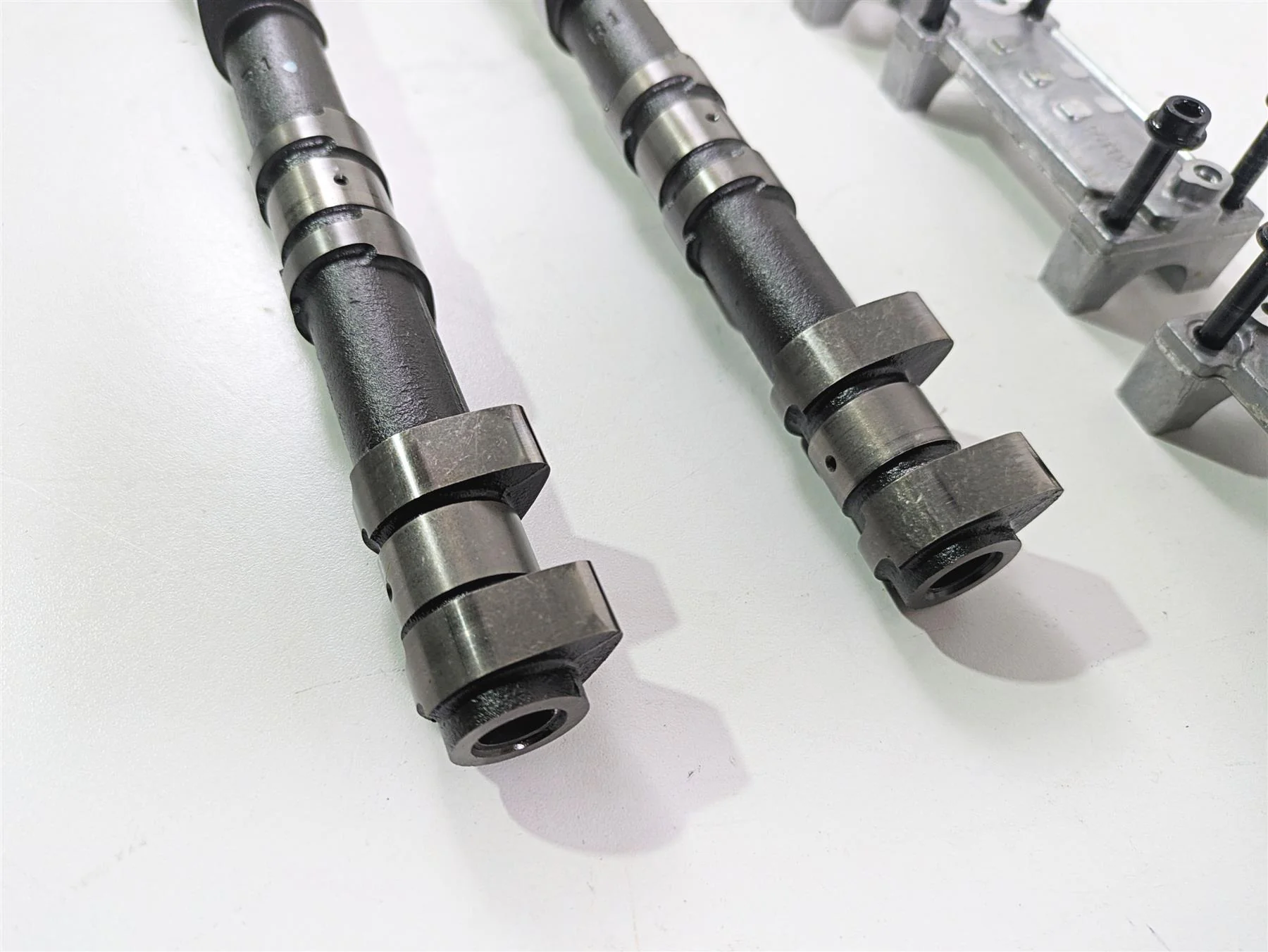 2020 Kawasaki Z900 ZR900 Camshaft Cam Shaft Set 49118-0942 49118-0979 - Image 3