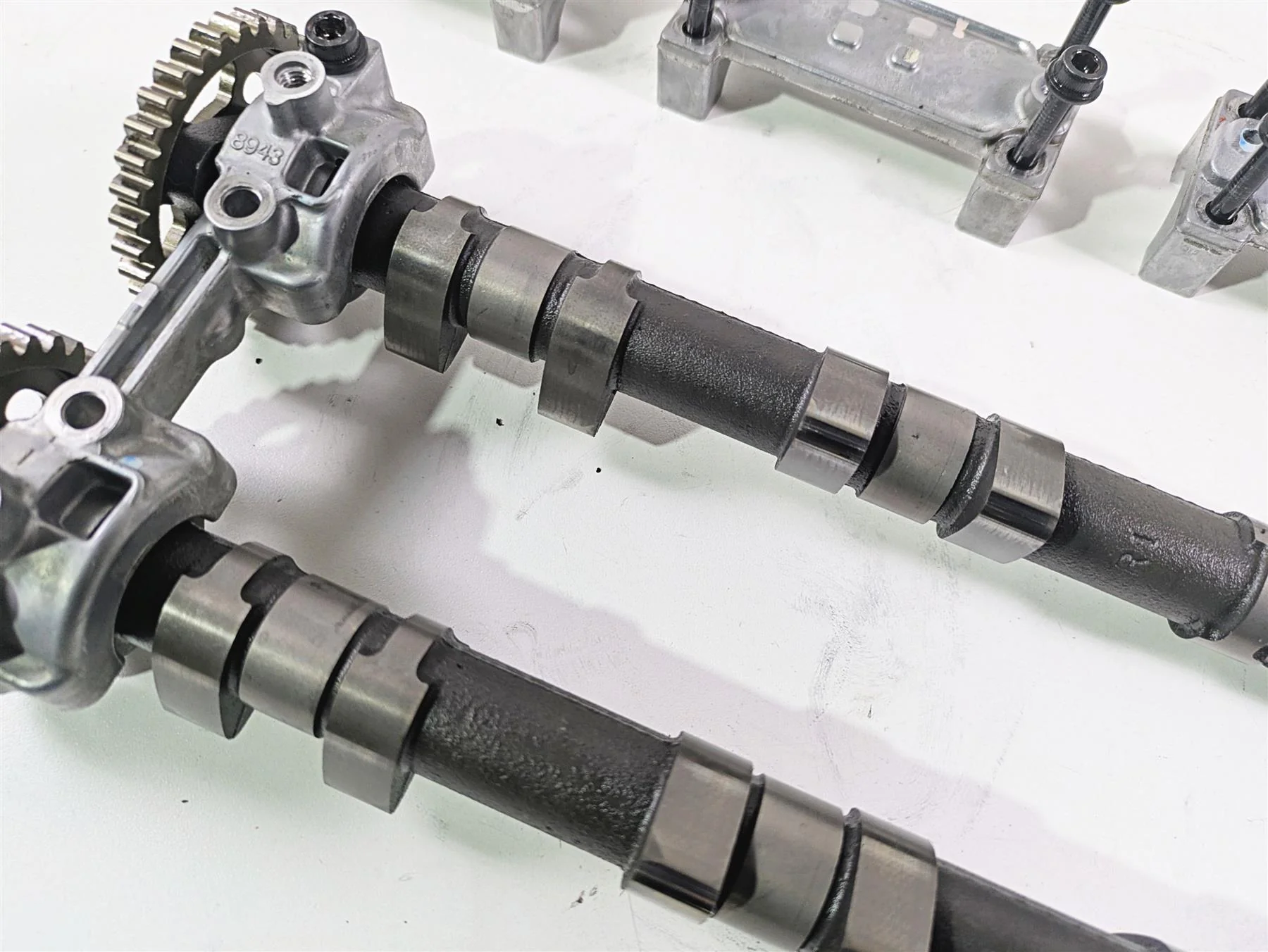 2020 Kawasaki Z900 ZR900 Camshaft Cam Shaft Set 49118-0942 49118-0979 - Image 5