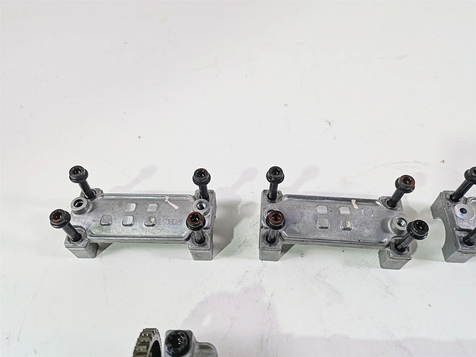 2020 Kawasaki Z900 ZR900 Camshaft Cam Shaft Set 49118-0942 49118-0979 - Image 7