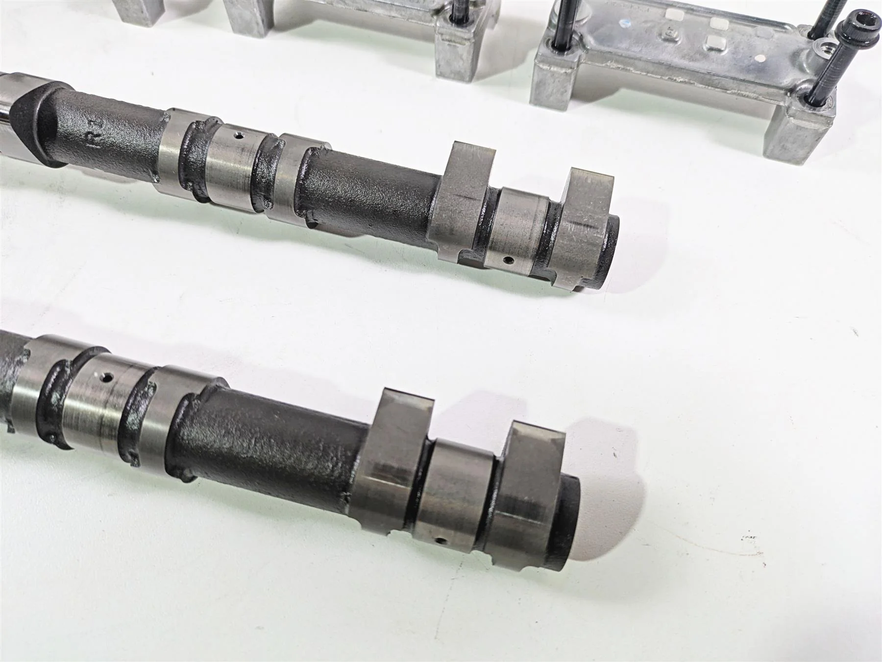 2020 Kawasaki Z900 ZR900 Camshaft Cam Shaft Set 49118-0942 49118-0979 - Image 9