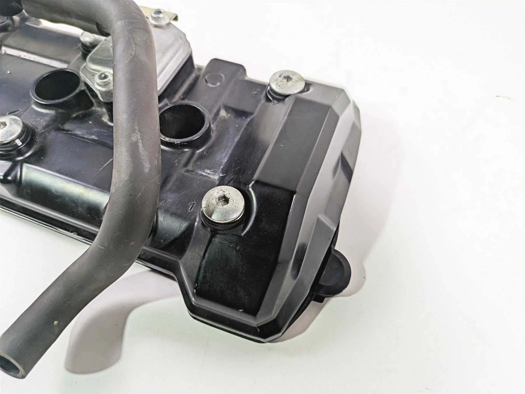 2020 Kawasaki Z900 ZR900 Cylinder Head Top Valve Cover  14093-0521 - Image 4