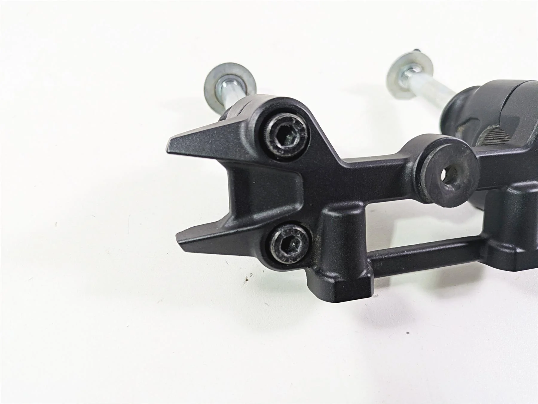 2020 Kawasaki Z900 ZR900 Handlebar Riser Holder Mount Set 46012-0396-18R - Image 8