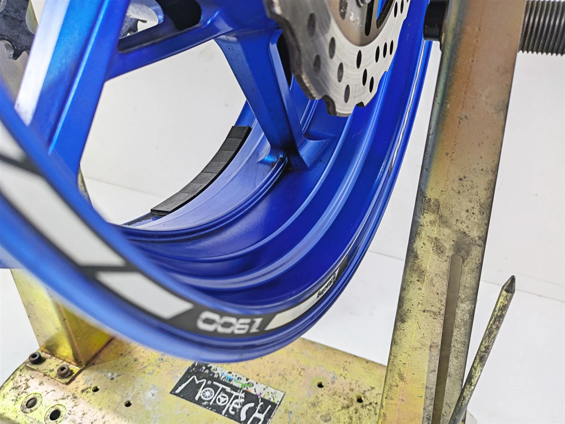 2020 Kawasaki Z900 ZR900 Nice Straight 17x5.5 Rear Wheel Rim Blue 41073-0713-60J - Image 11