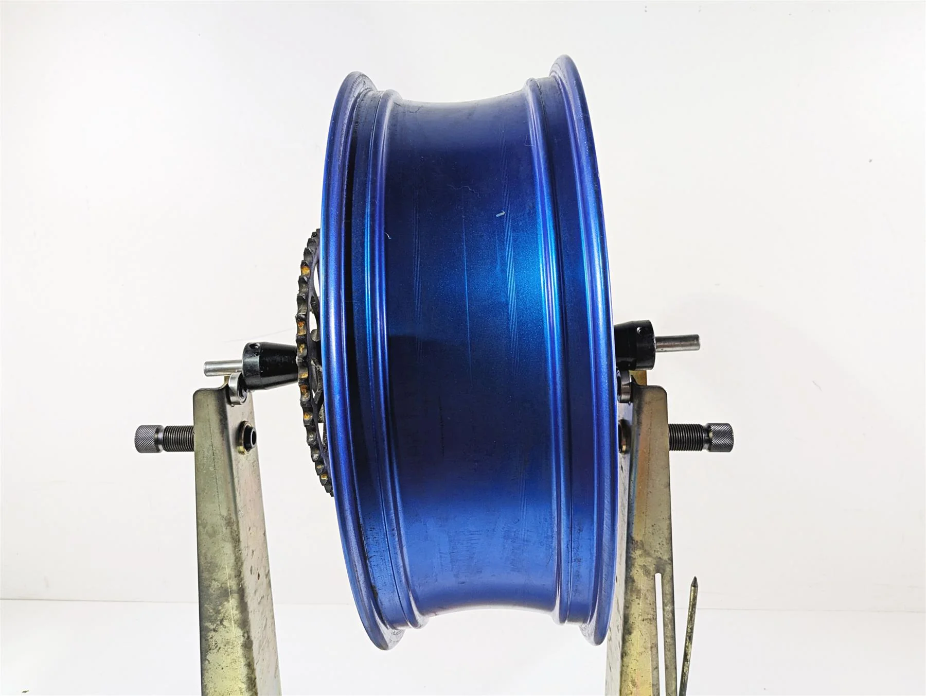 2020 Kawasaki Z900 ZR900 Nice Straight 17x5.5 Rear Wheel Rim Blue 41073-0713-60J - Image 3
