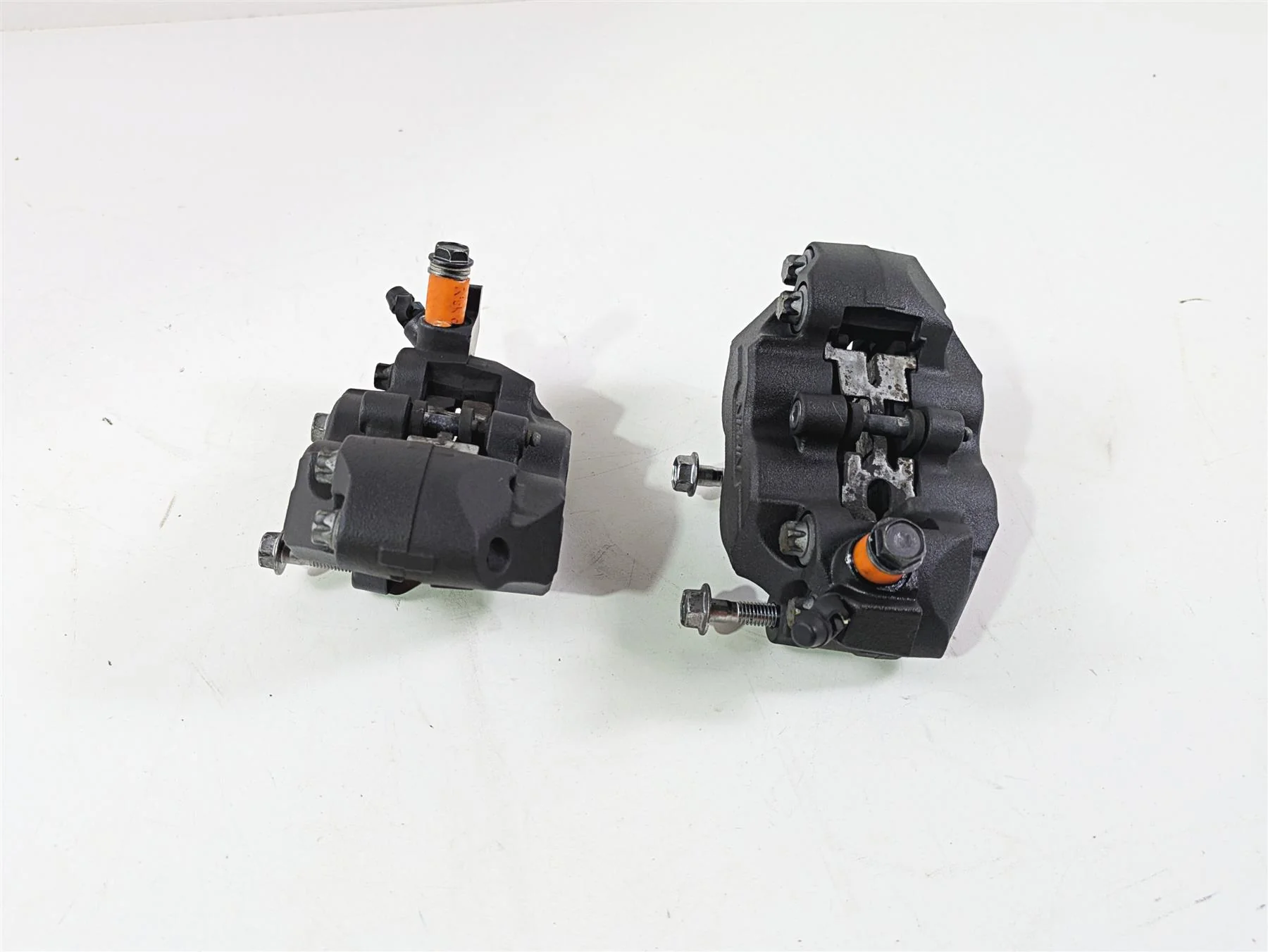 2020 Kawasaki Z900 ZR900 Nissin Front Brake Caliper Set 43080-0130-DJ - Image 2