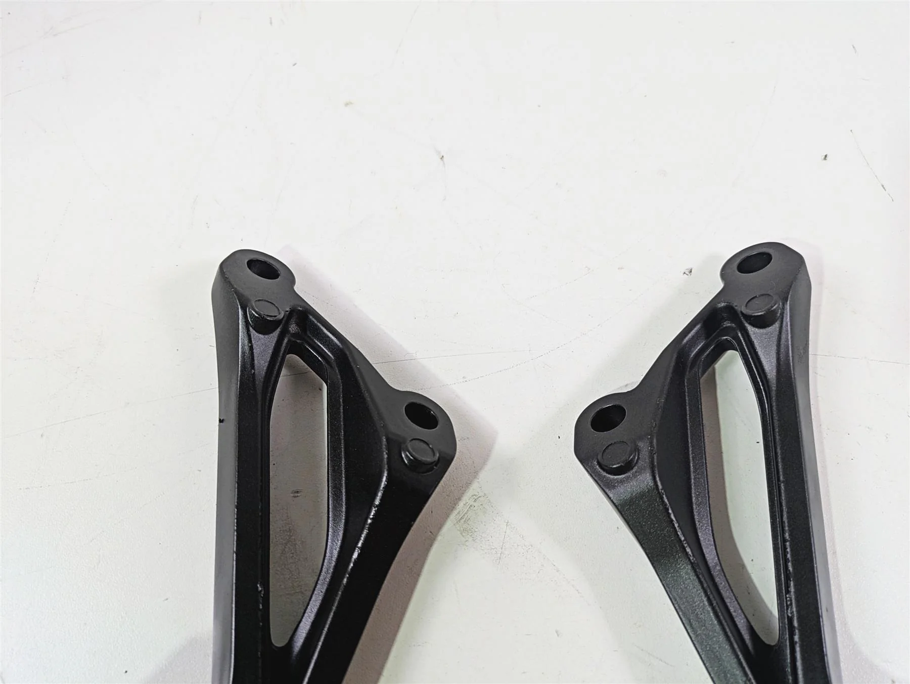 2020 Kawasaki Z900 ZR900 Rear Passenger Footpeg Rest Set 35063-1452-18R - Image 11