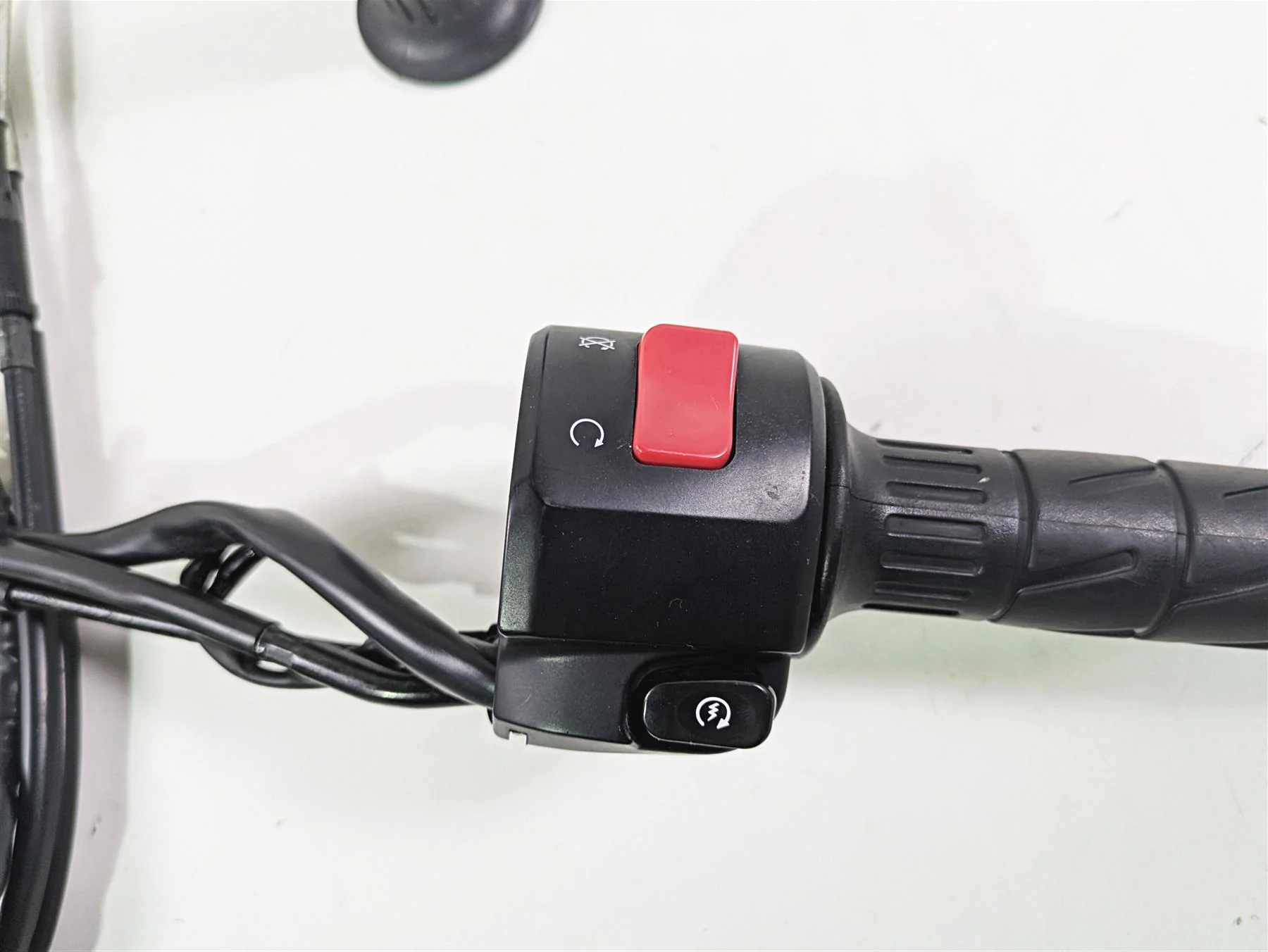 2020 Kawasaki Z900 ZR900 Right Hand Throttle Control Switch 46091-0500 - Image 10
