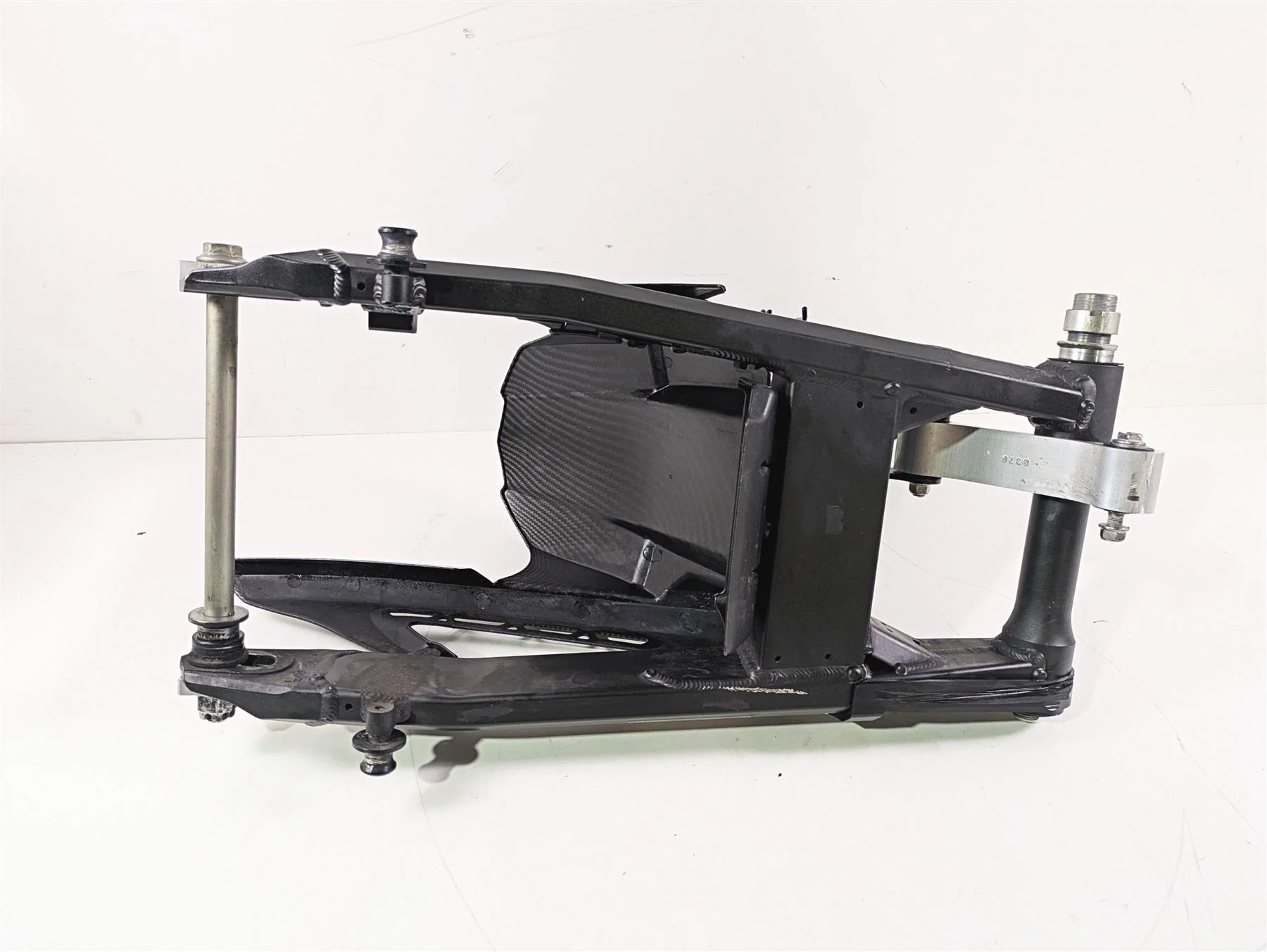 2020 Kawasaki Z900 ZR900 Swingarm Shock & Linkage Set 33001-0732-18R - Image 10