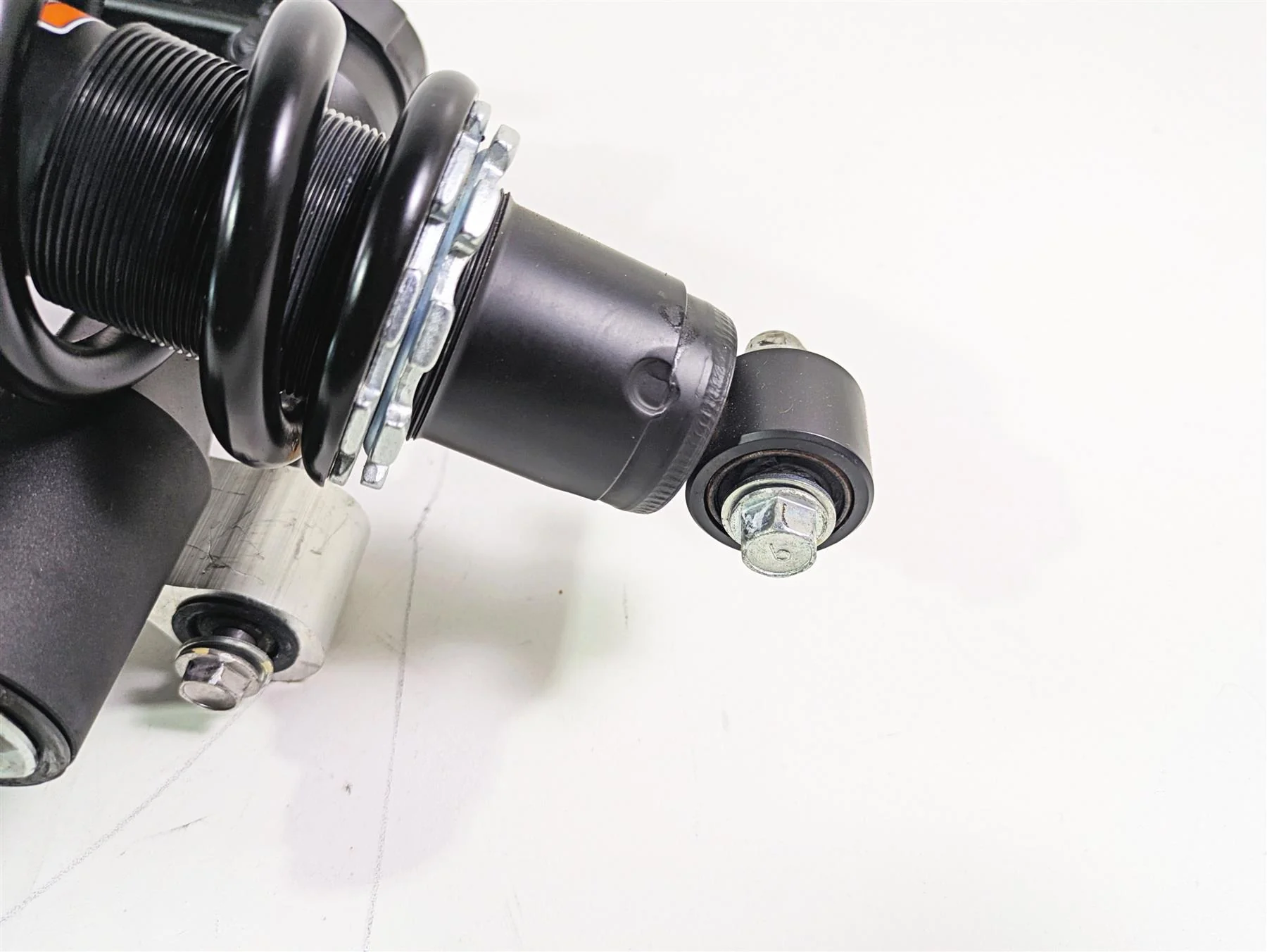 2020 Kawasaki Z900 ZR900 Swingarm Shock & Linkage Set 33001-0732-18R - Image 7