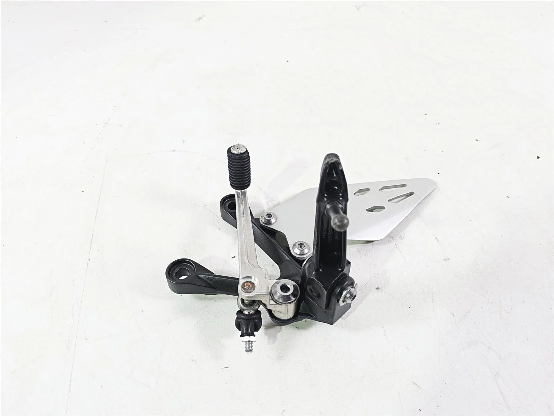 2020 Kawasaki ZX6R Ninja Left Footpeg Foot Peg Shifter Lever 35063-0160-18R