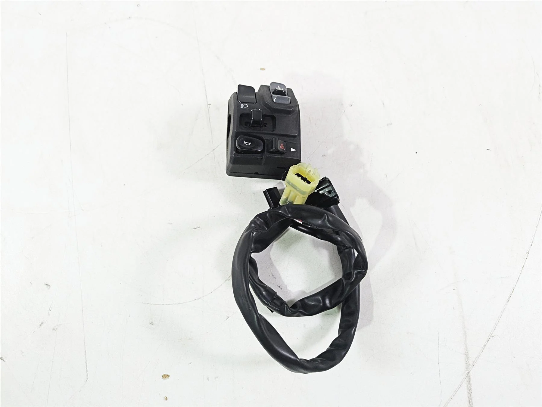 2020 Kawasaki ZX6R Ninja Left Hand Light Blinker Control Switch 46091-0613 - Image 3