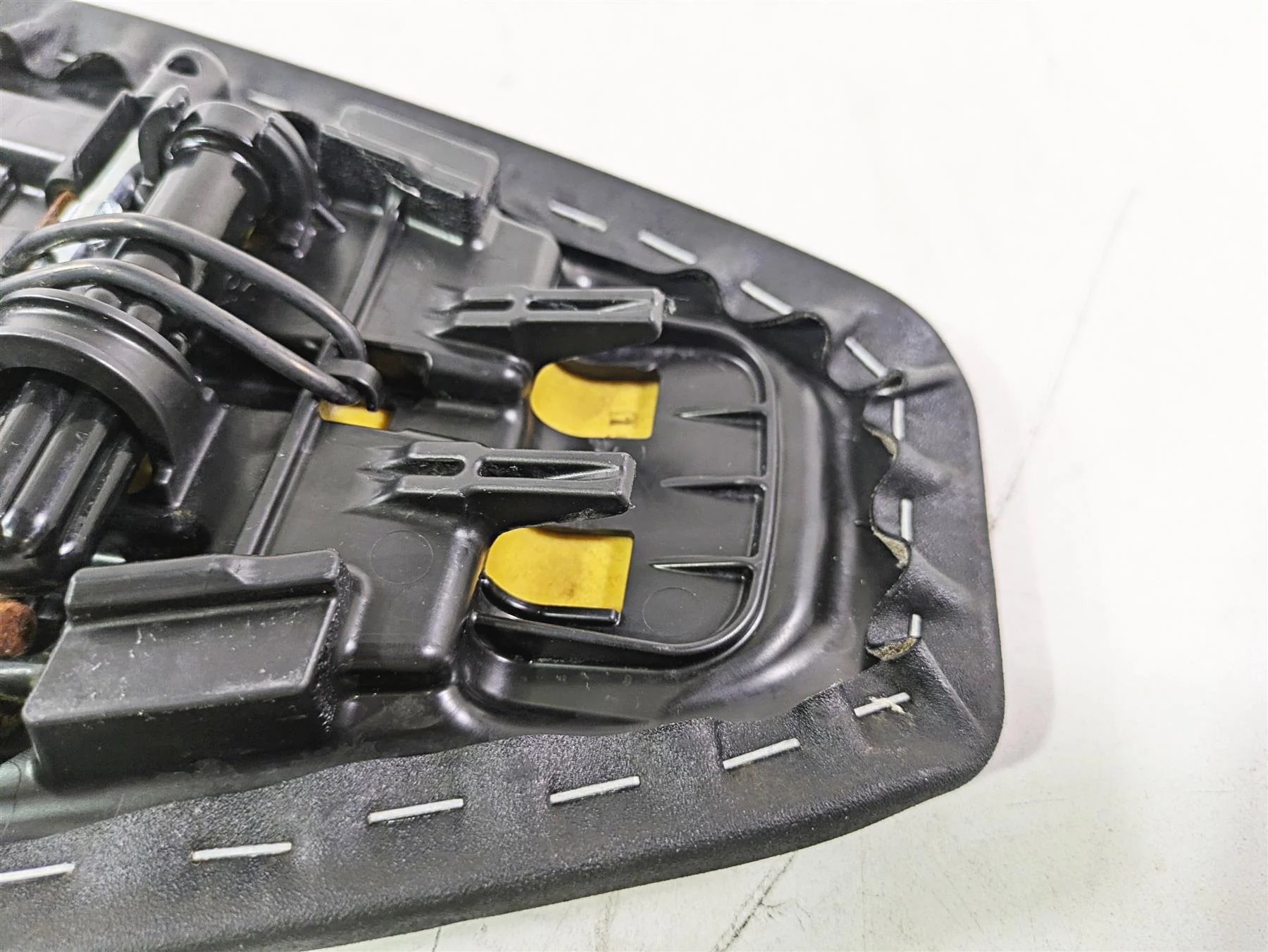 2020 Kawasaki ZX6R Ninja Rear Passenger Seat Saddle Pillion 53066-0607-12Y - Image 7
